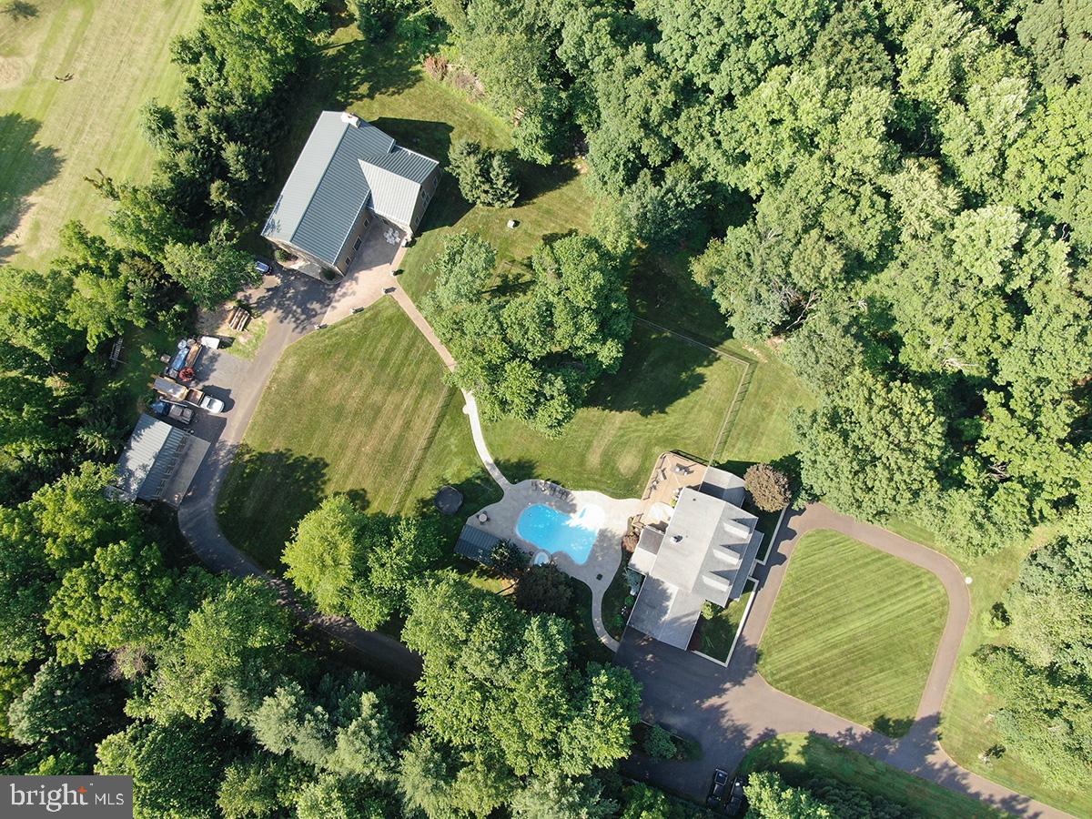 MEETINGHOUSE VIL - Residential