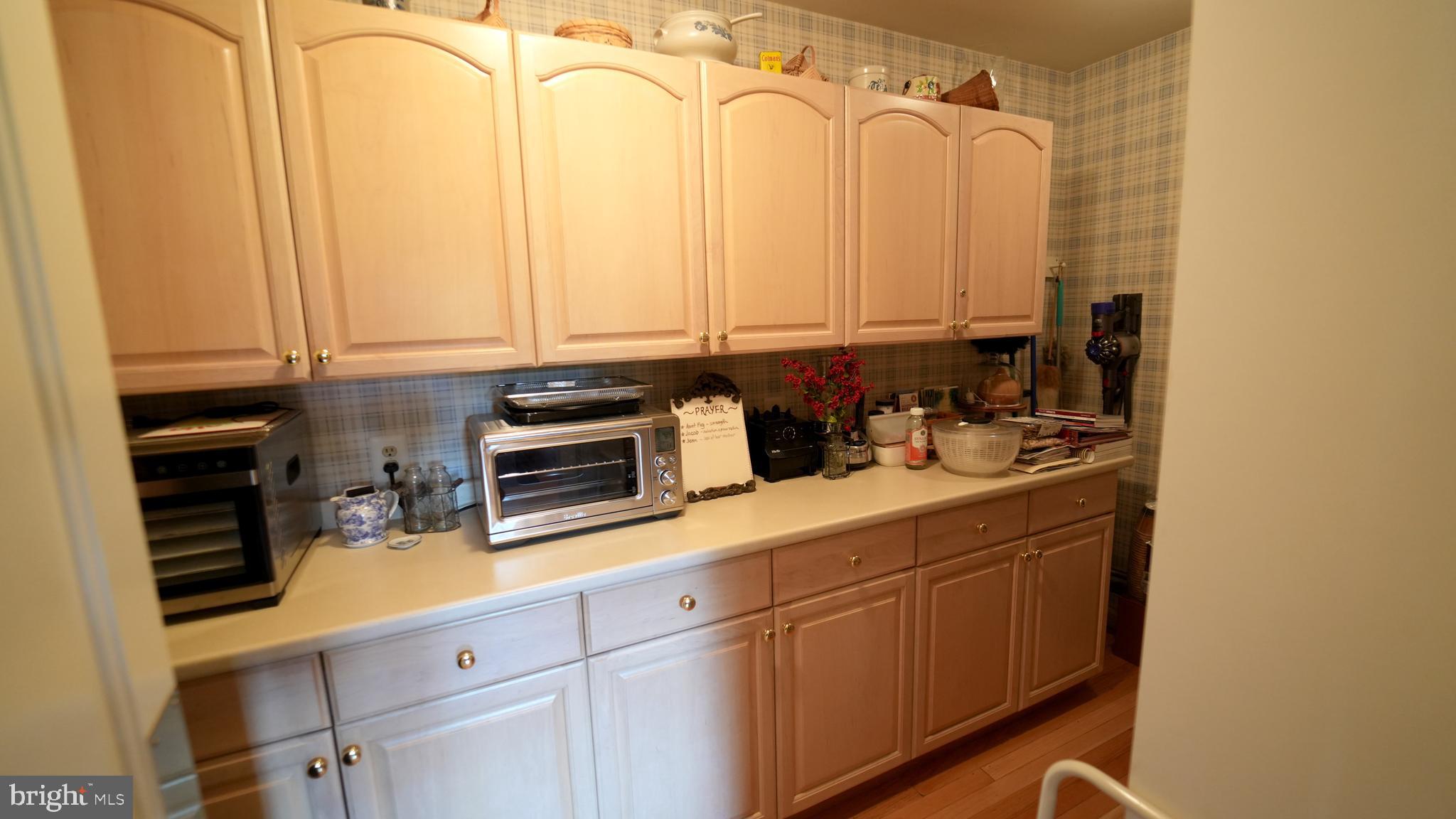 MEETINGHOUSE VIL - Residential