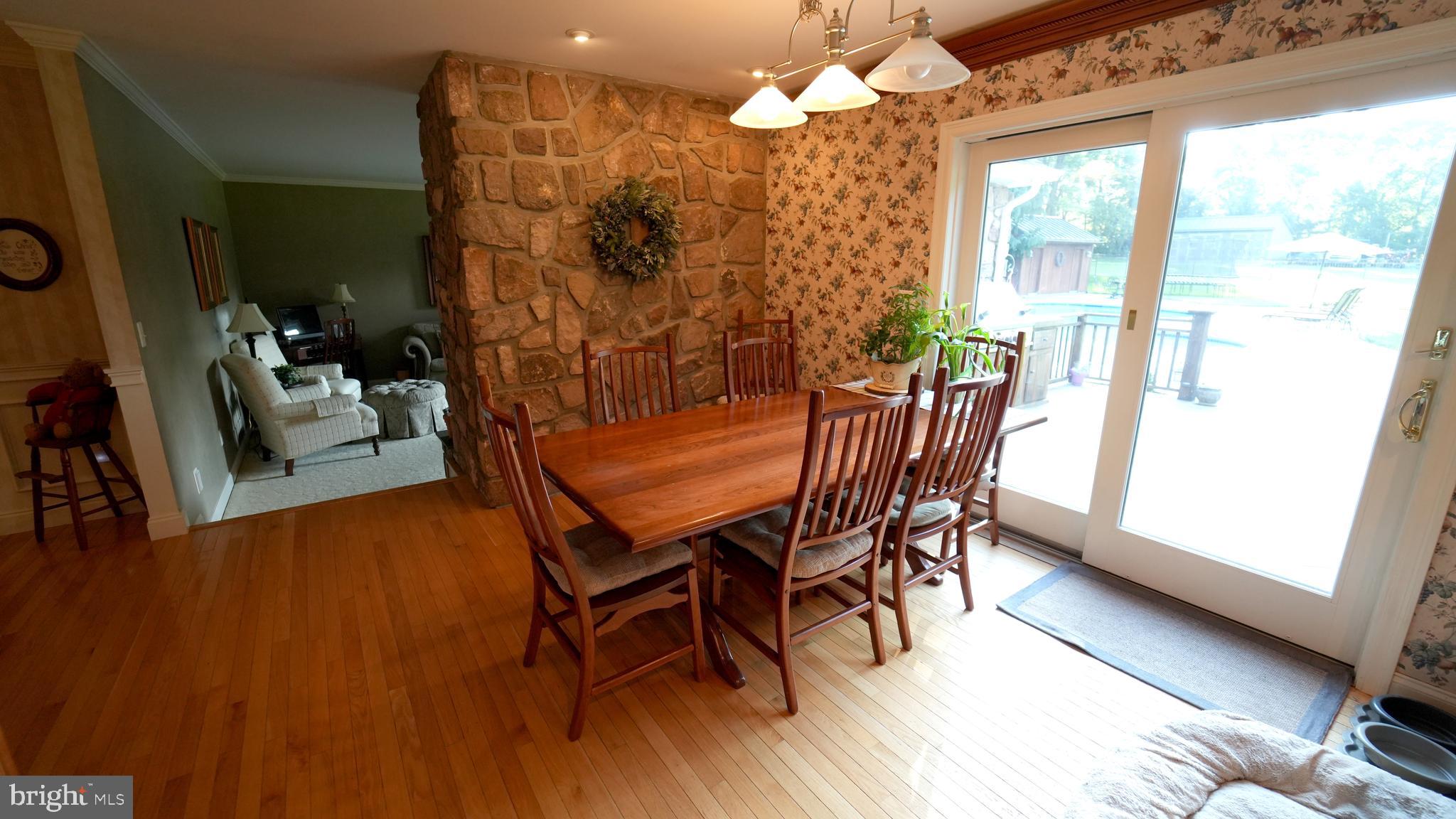 MEETINGHOUSE VIL - Residential