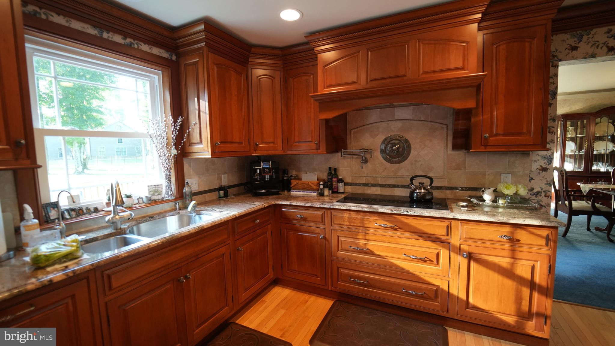 MEETINGHOUSE VIL - Residential