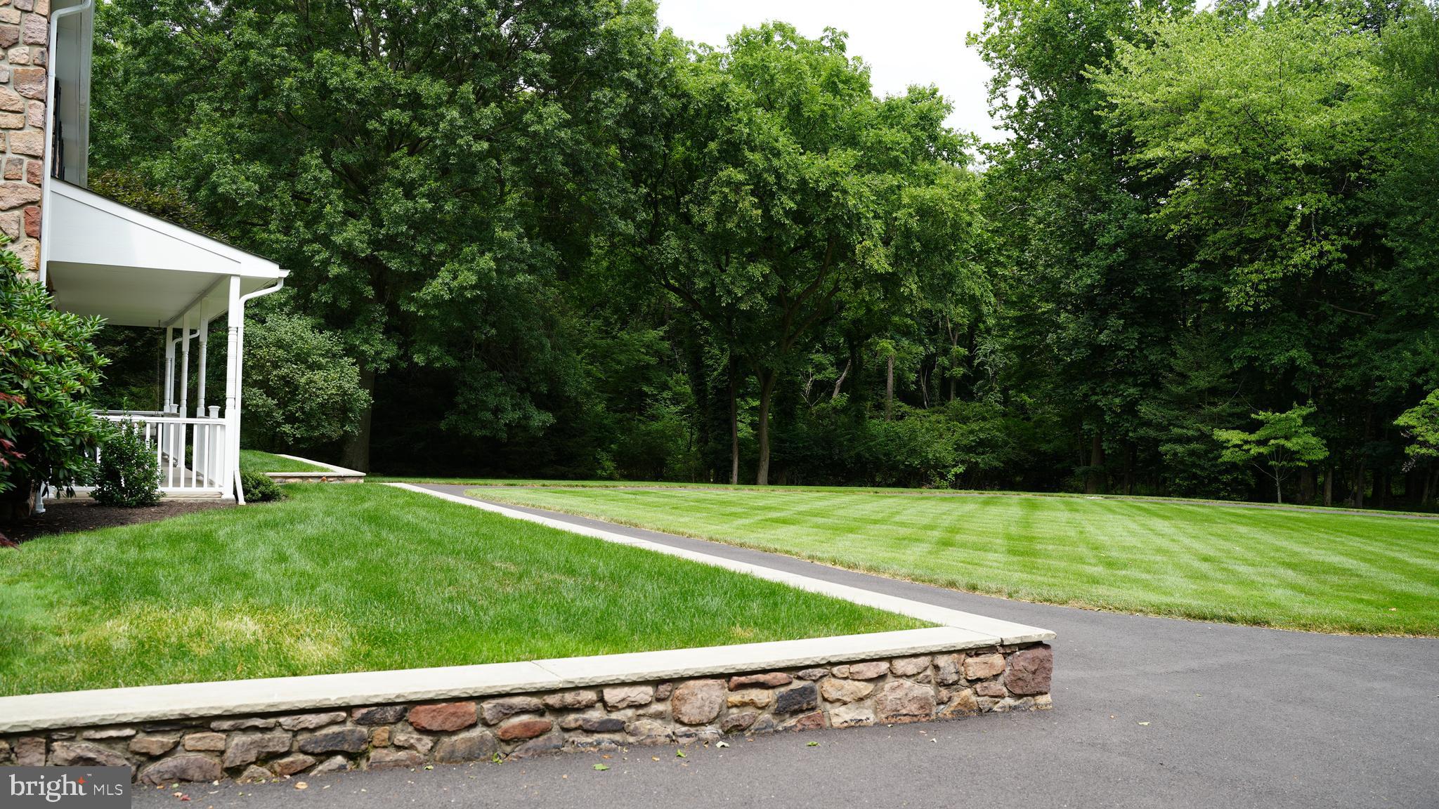 MEETINGHOUSE VIL - Residential