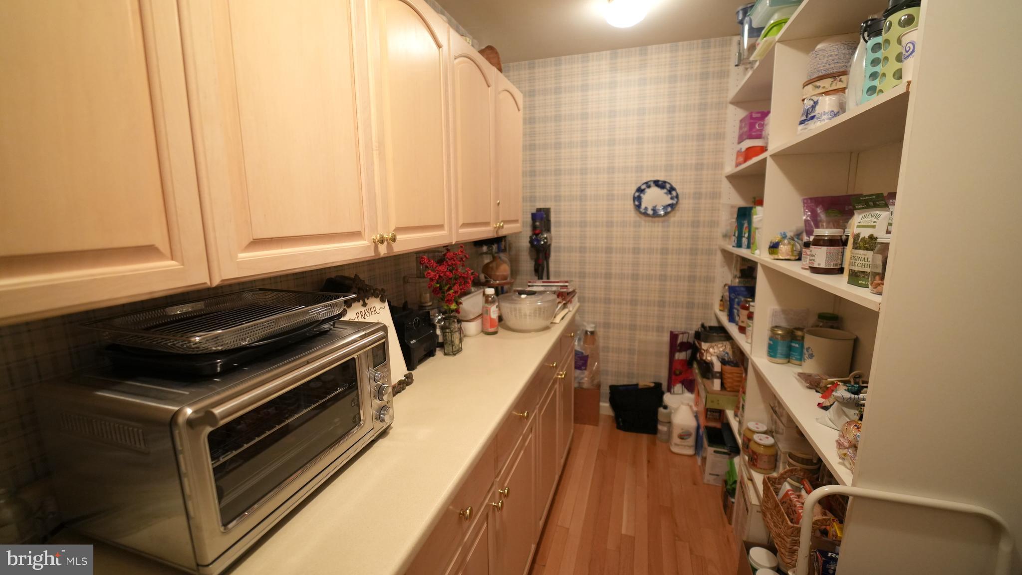 MEETINGHOUSE VIL - Residential