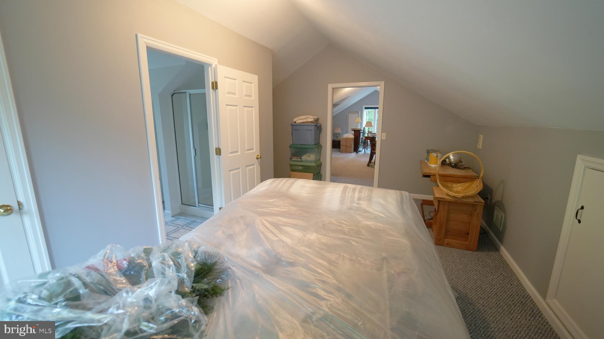 MEETINGHOUSE VIL - Residential