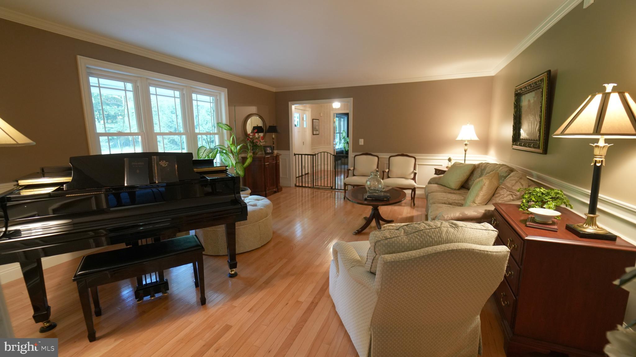 MEETINGHOUSE VIL - Residential