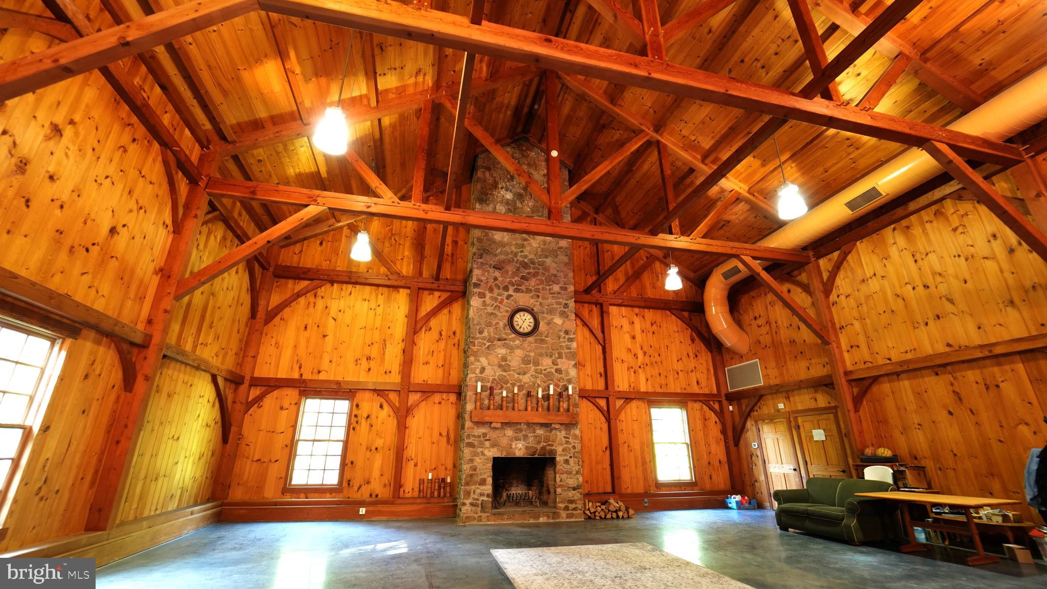 MEETINGHOUSE VIL - Residential