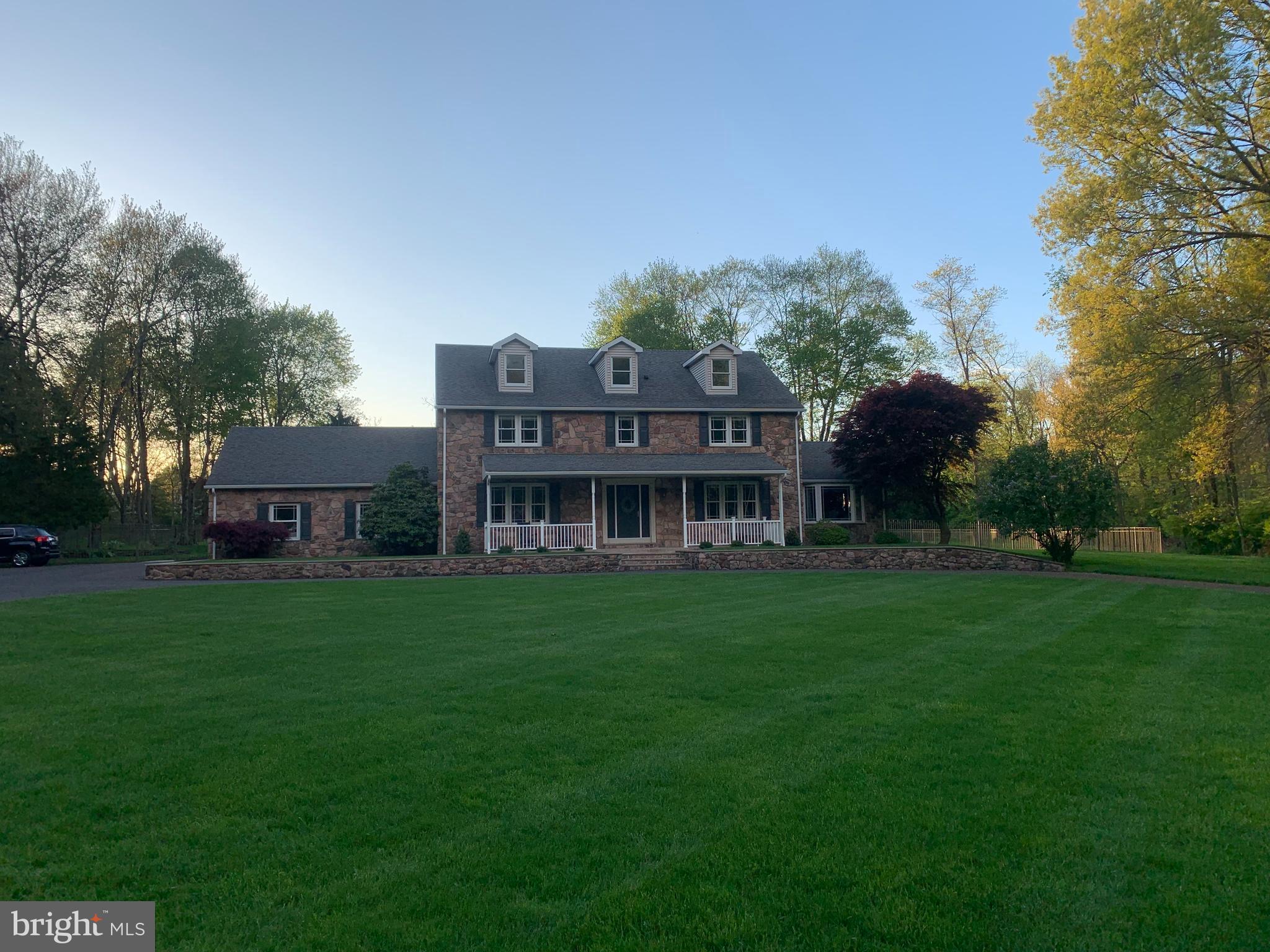 MEETINGHOUSE VIL - Residential