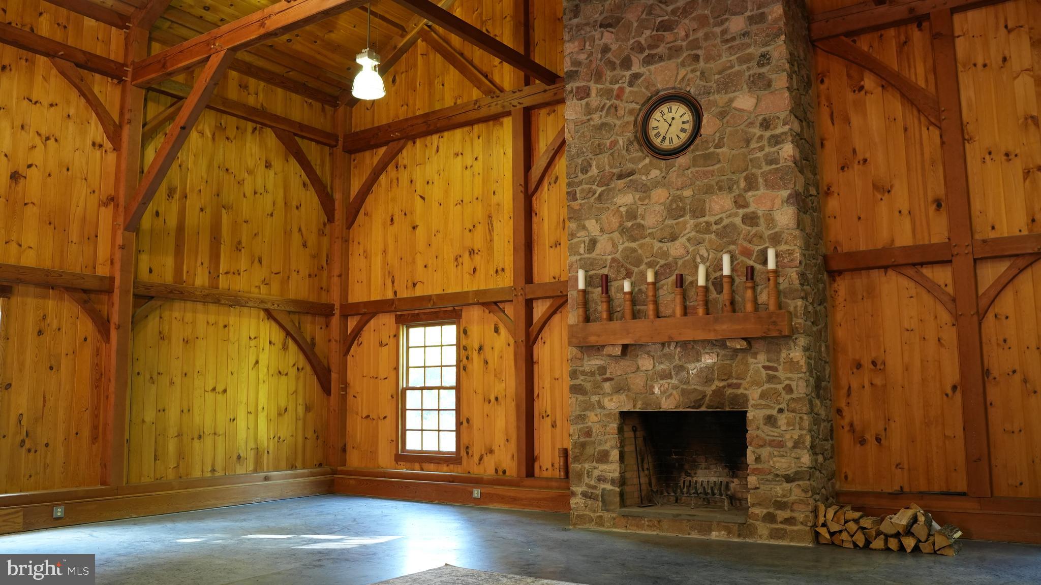 MEETINGHOUSE VIL - Residential