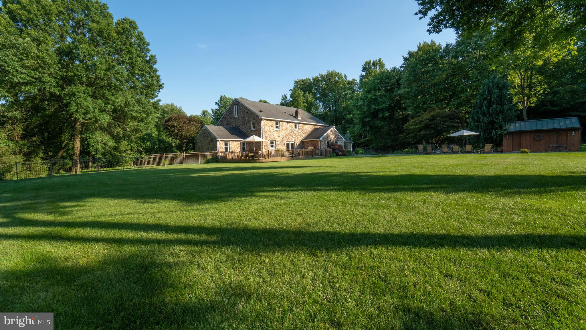 MEETINGHOUSE VIL - Residential