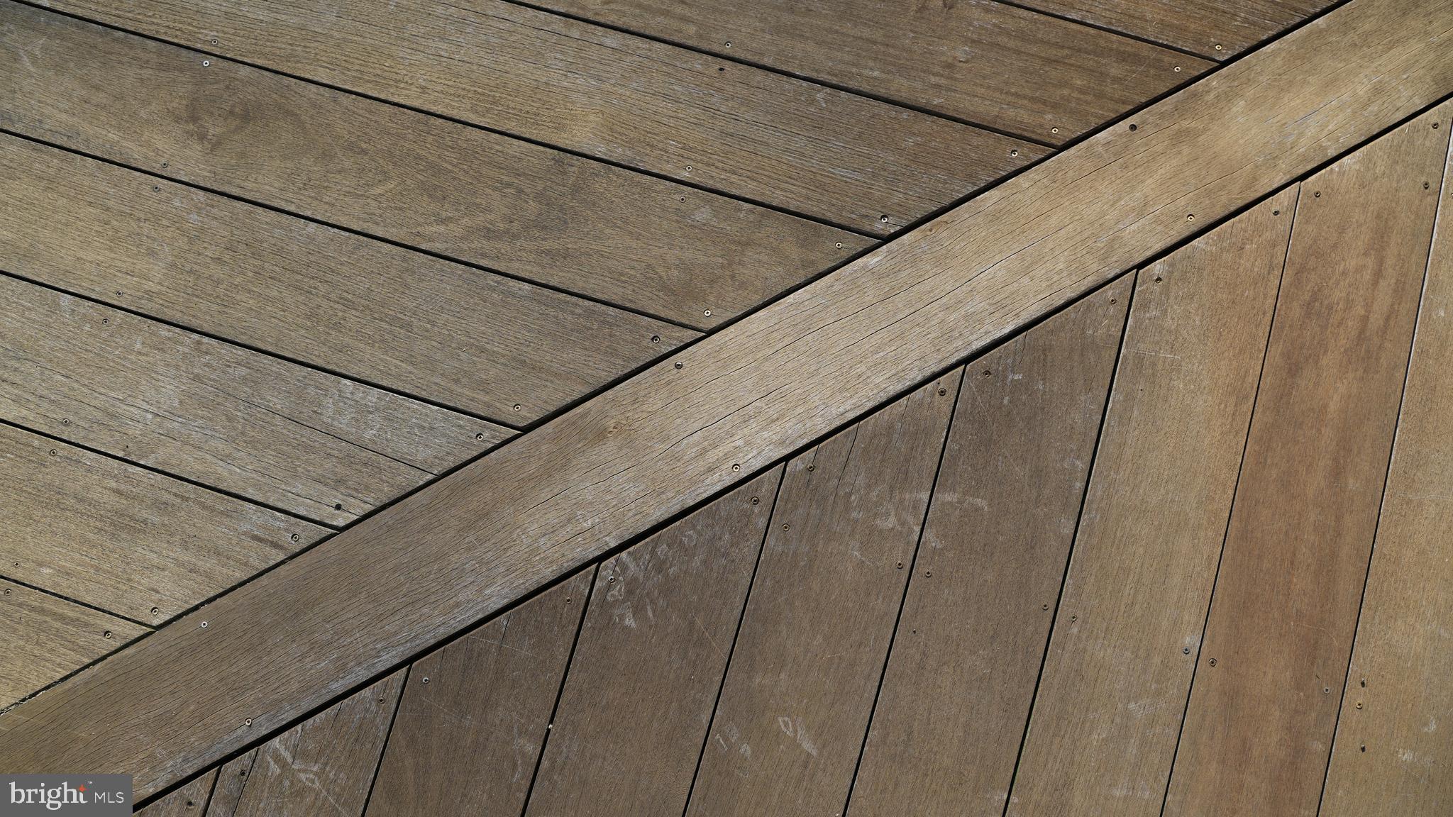 MEETINGHOUSE VIL - Residential