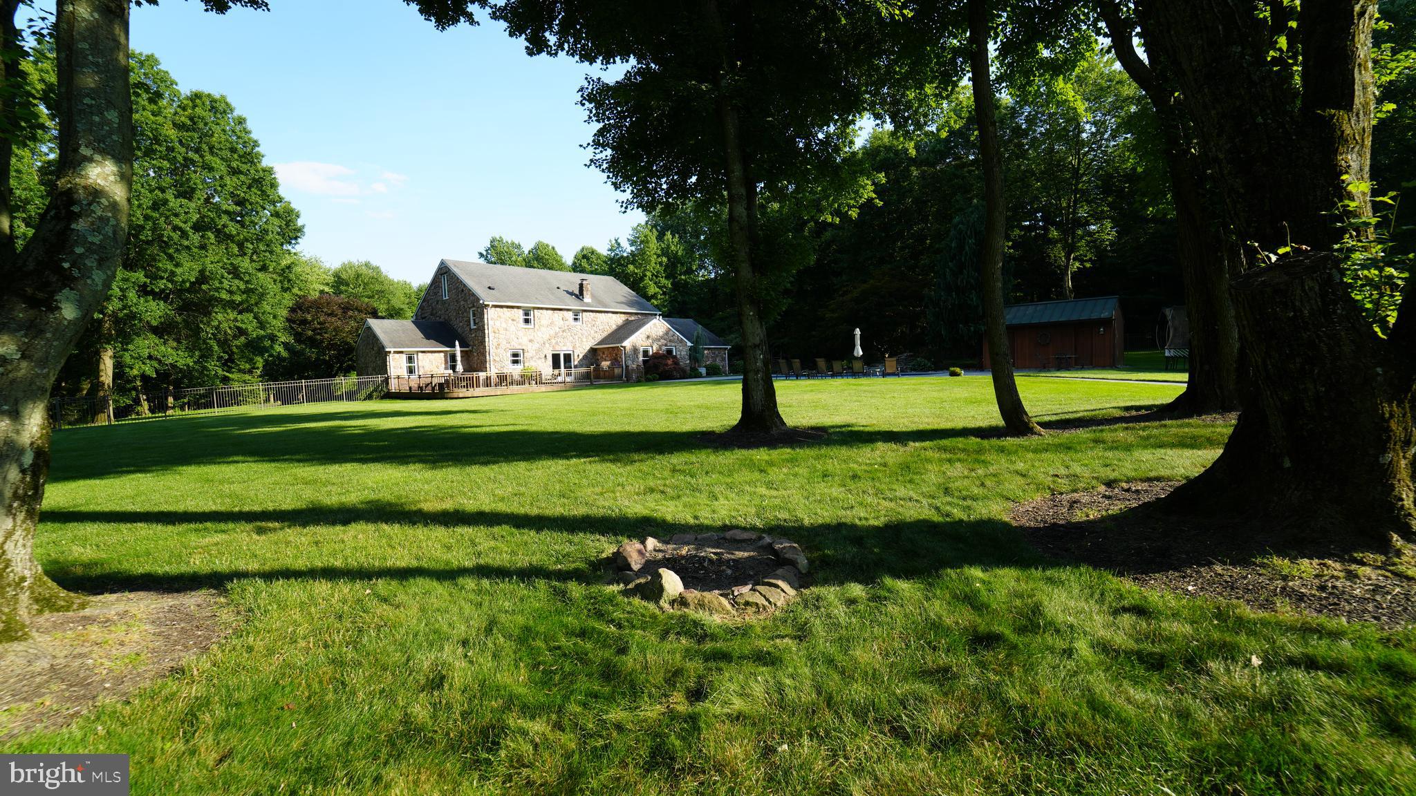 MEETINGHOUSE VIL - Residential