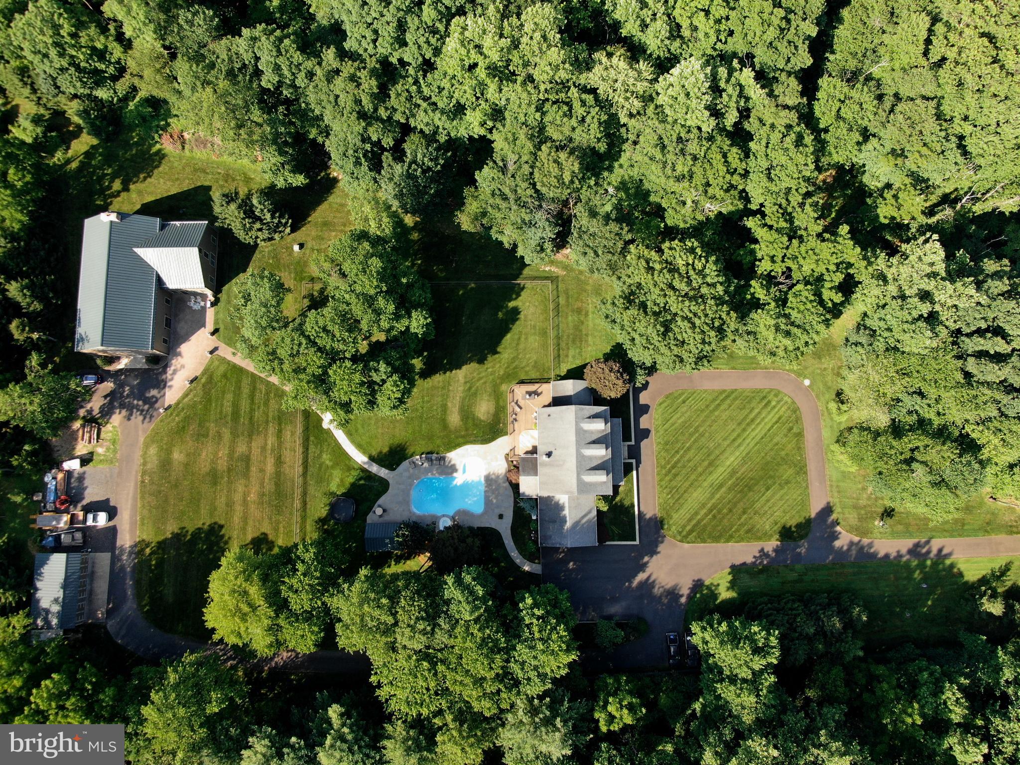 MEETINGHOUSE VIL - Residential