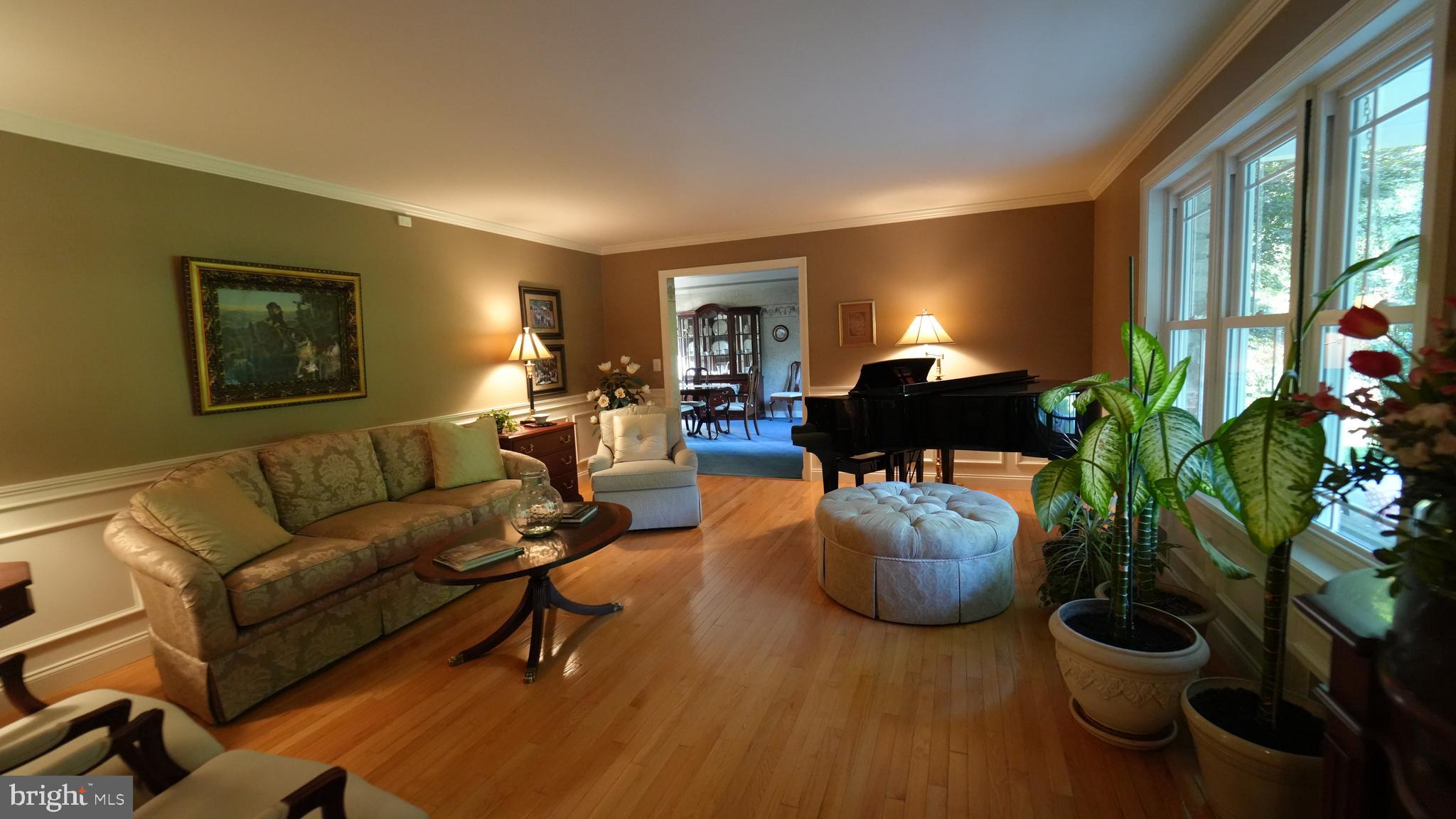 MEETINGHOUSE VIL - Residential