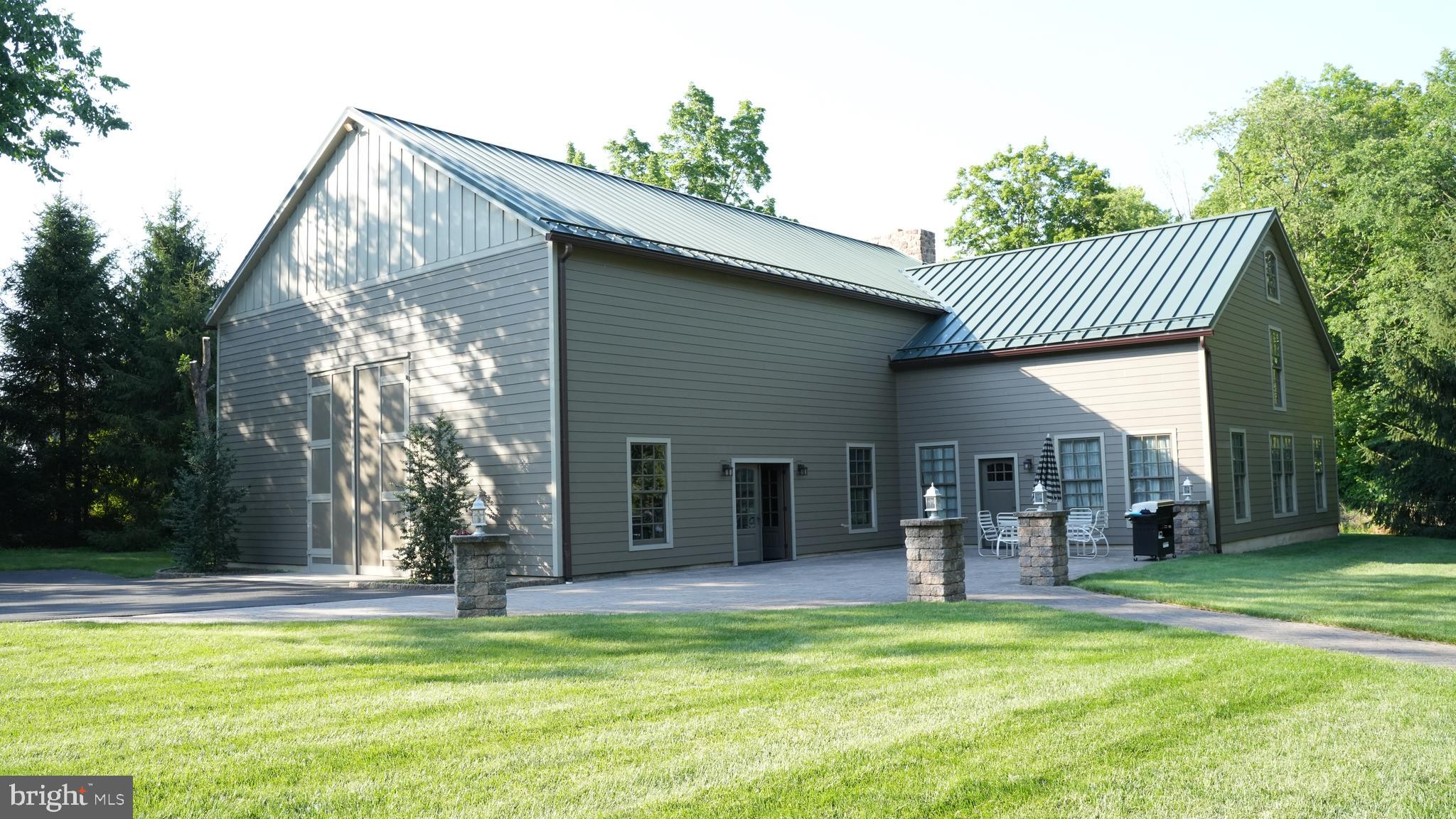 MEETINGHOUSE VIL - Residential