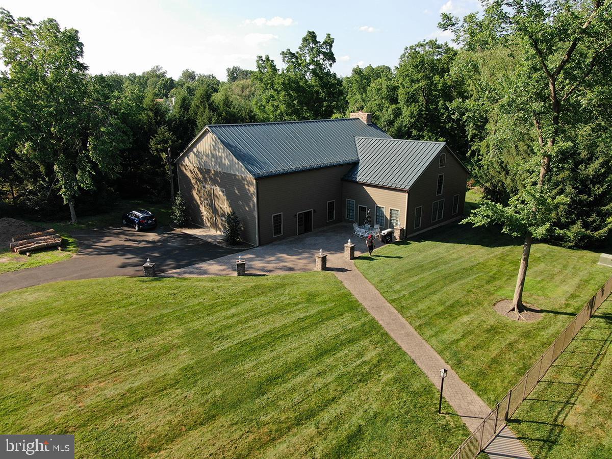 MEETINGHOUSE VIL - Residential