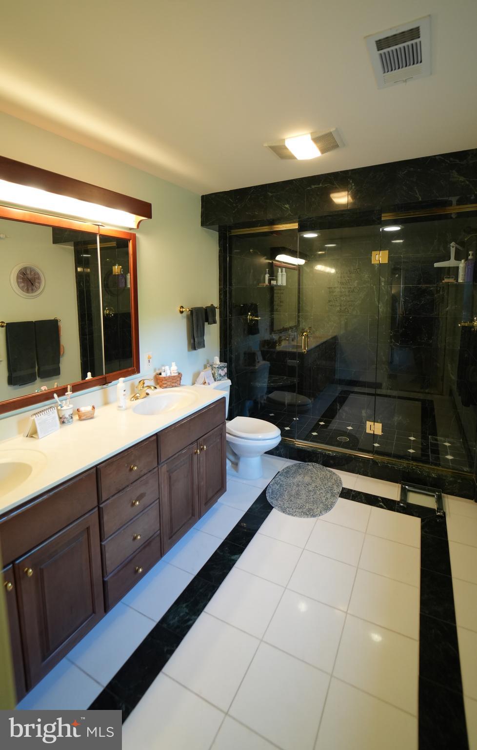 MEETINGHOUSE VIL - Residential