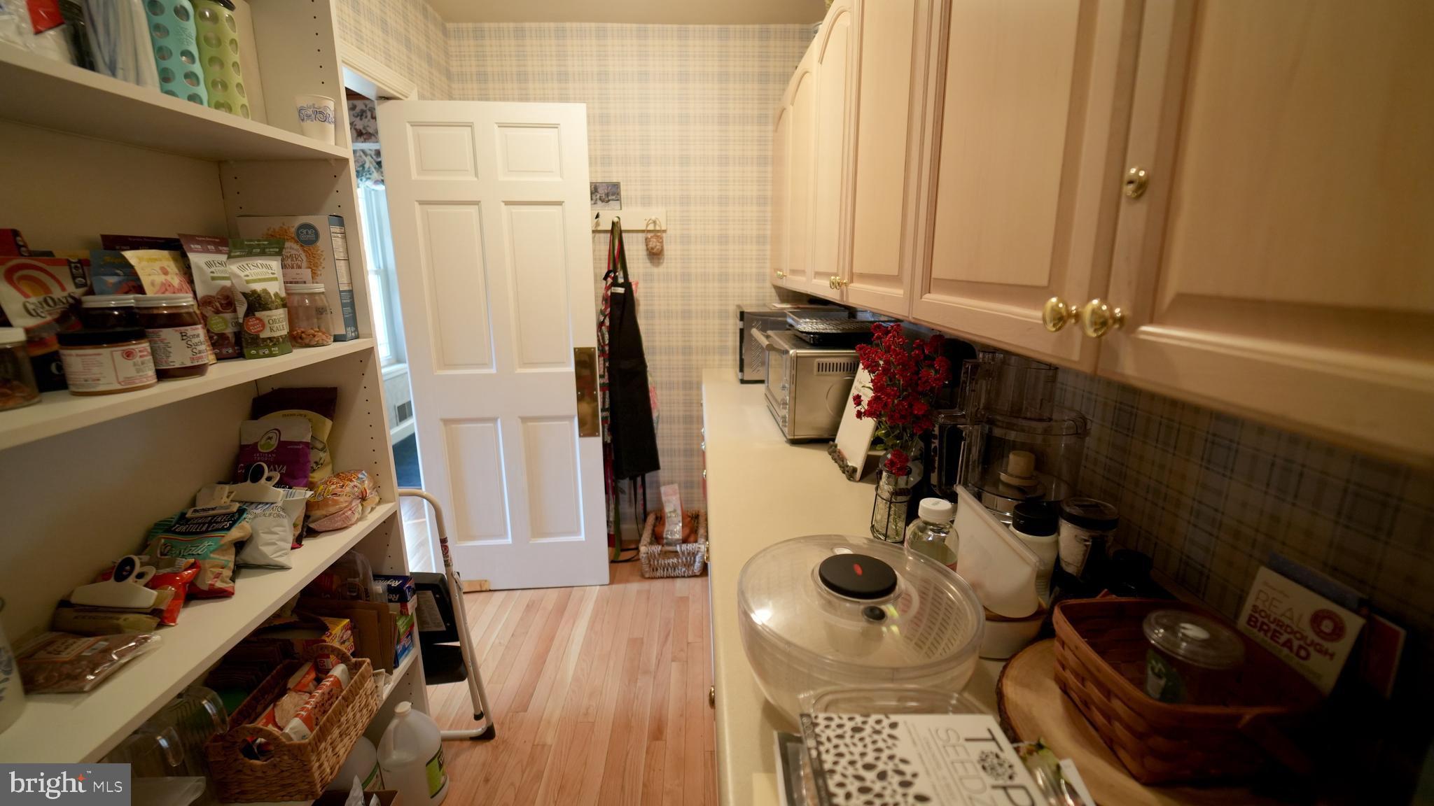 MEETINGHOUSE VIL - Residential