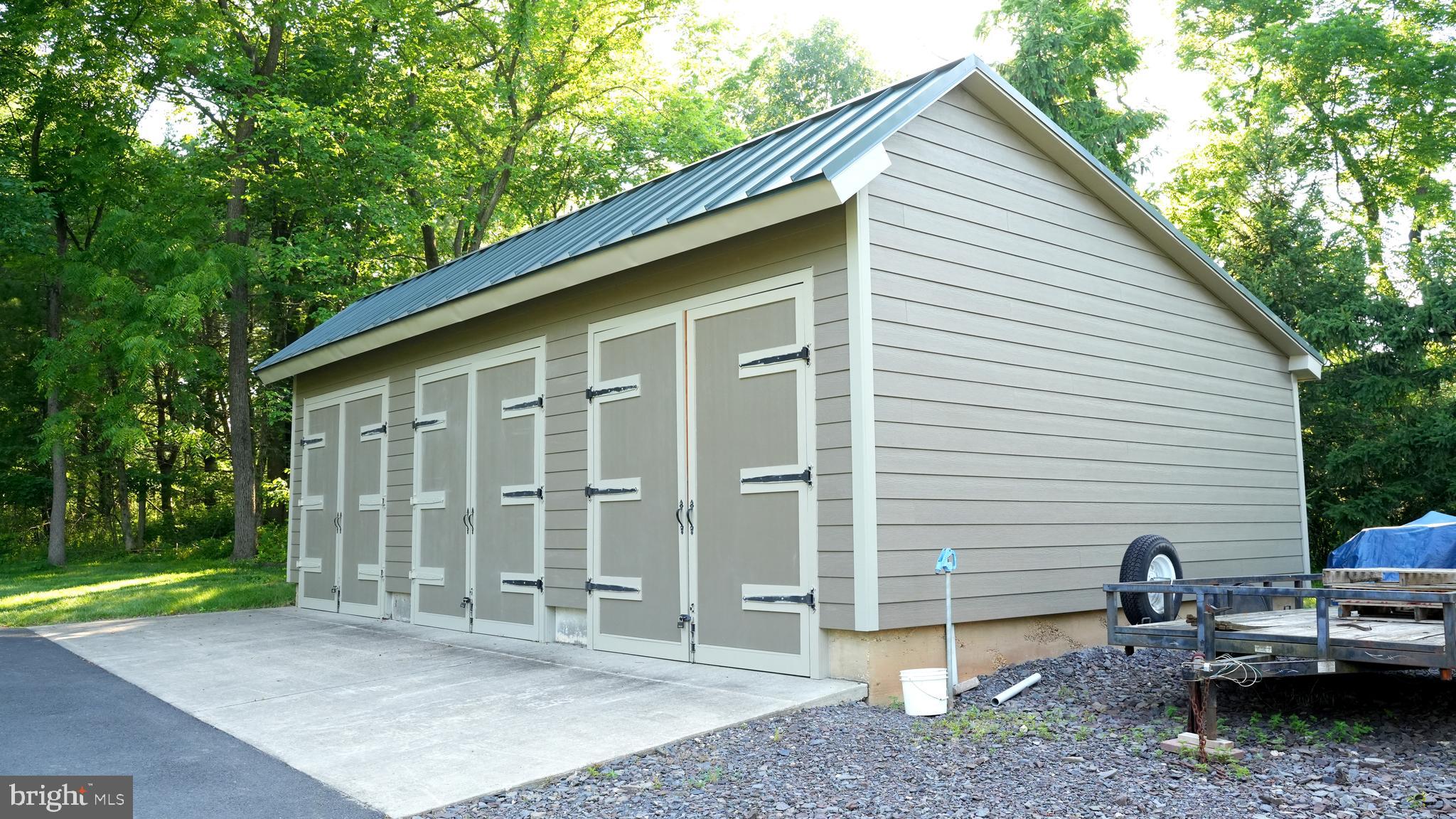 MEETINGHOUSE VIL - Residential