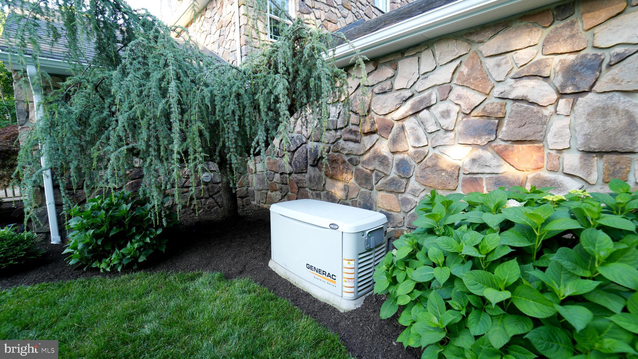 MEETINGHOUSE VIL - Residential