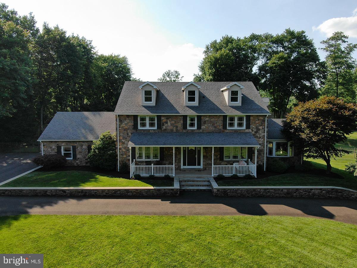 MEETINGHOUSE VIL - Residential