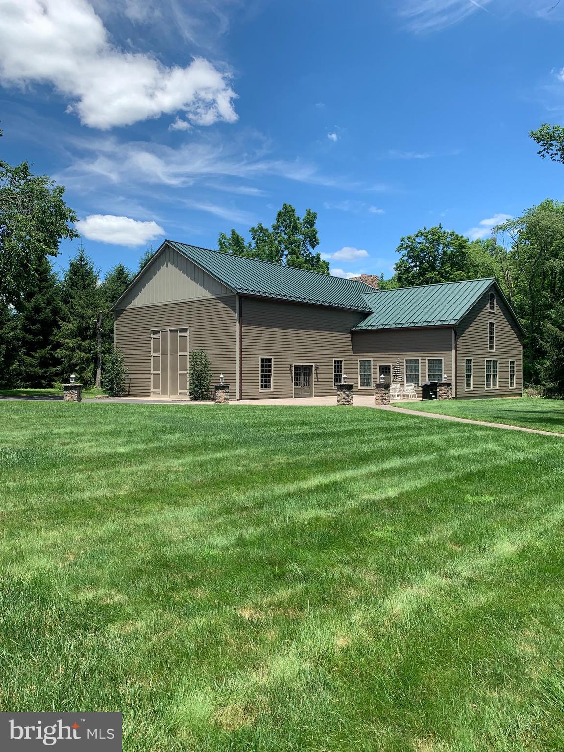 MEETINGHOUSE VIL - Residential