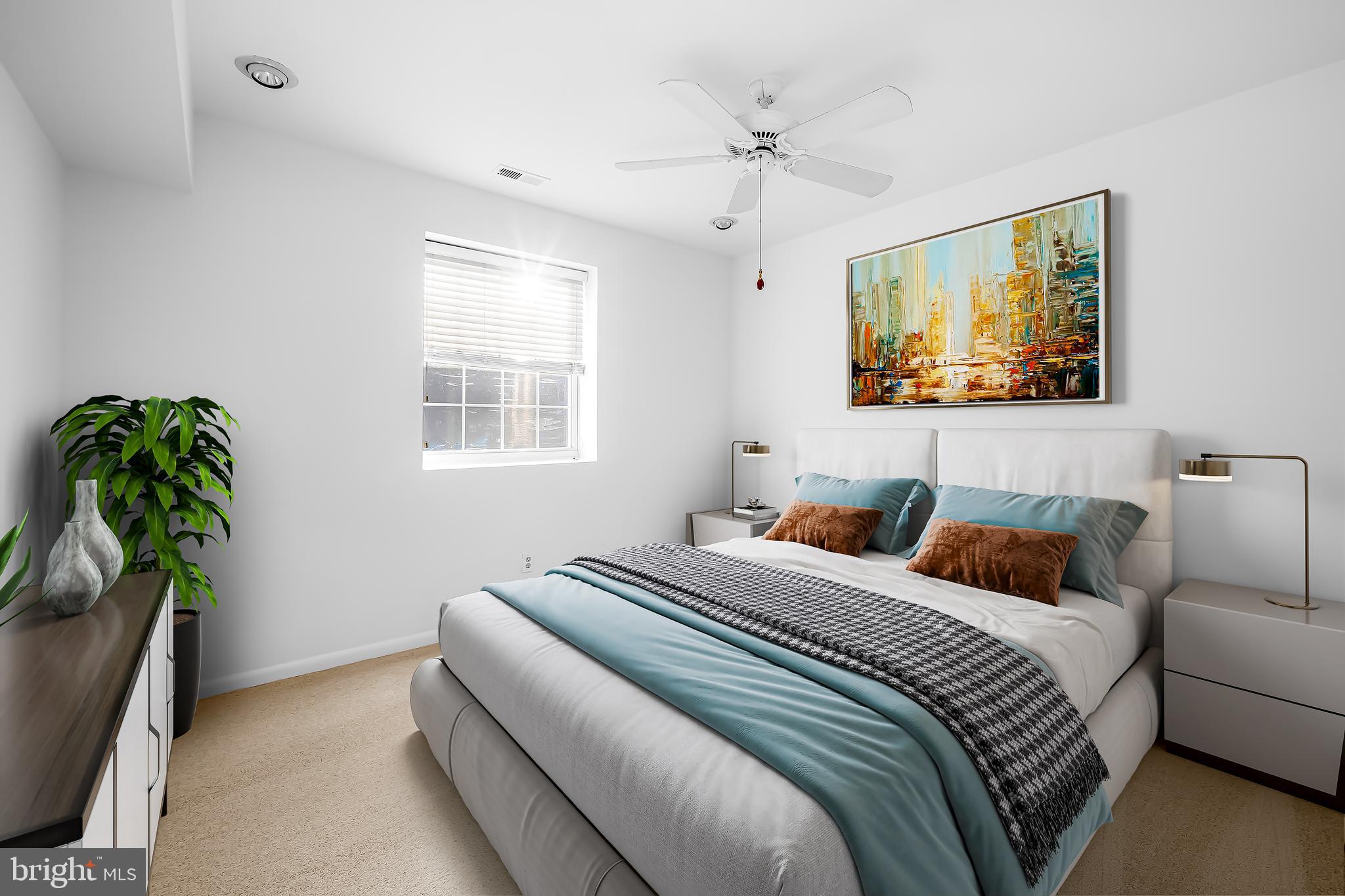 HOLLY HALL - Residential