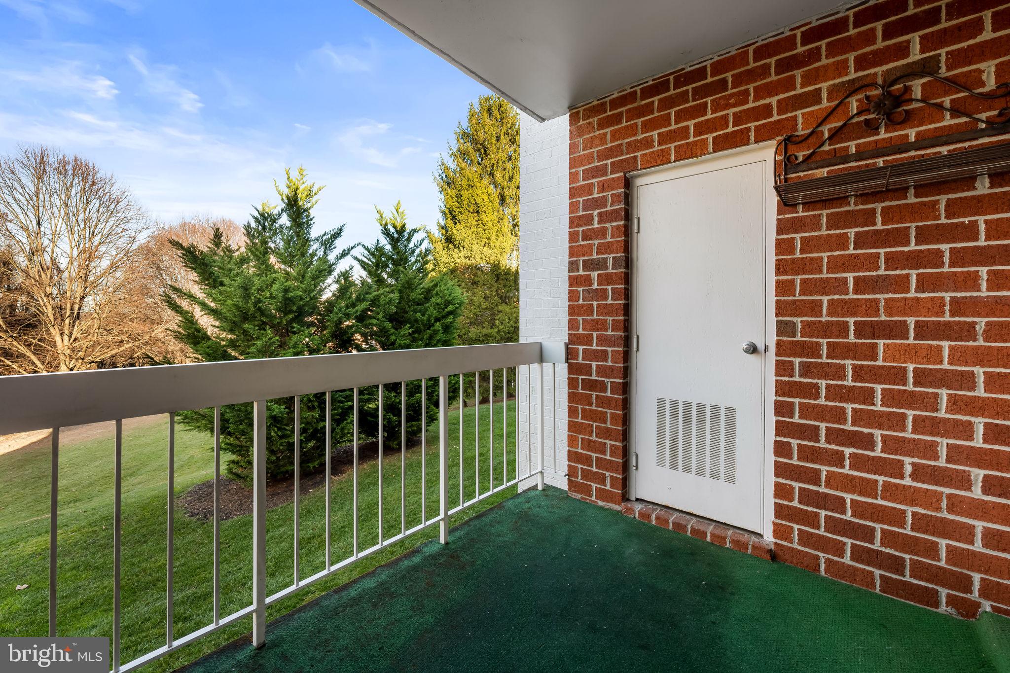 HOLLY HALL - Residential