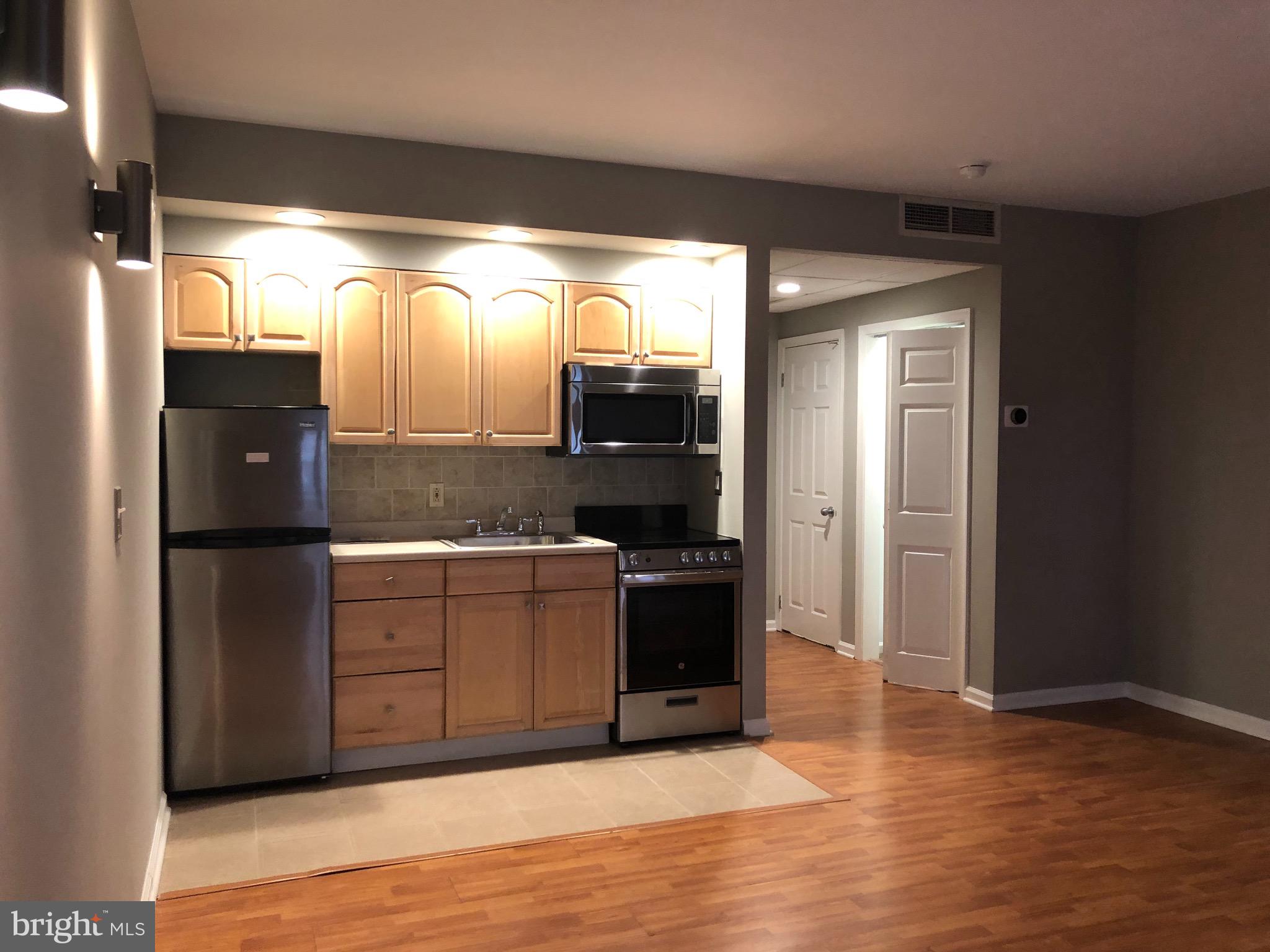 HENDERSON'S WHARF - Residential