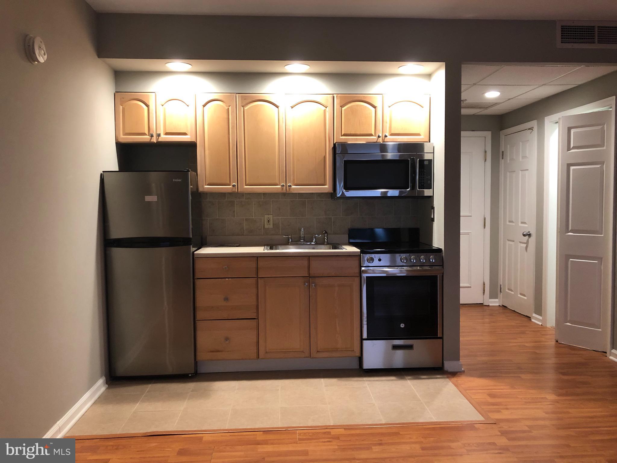 HENDERSON'S WHARF - Residential