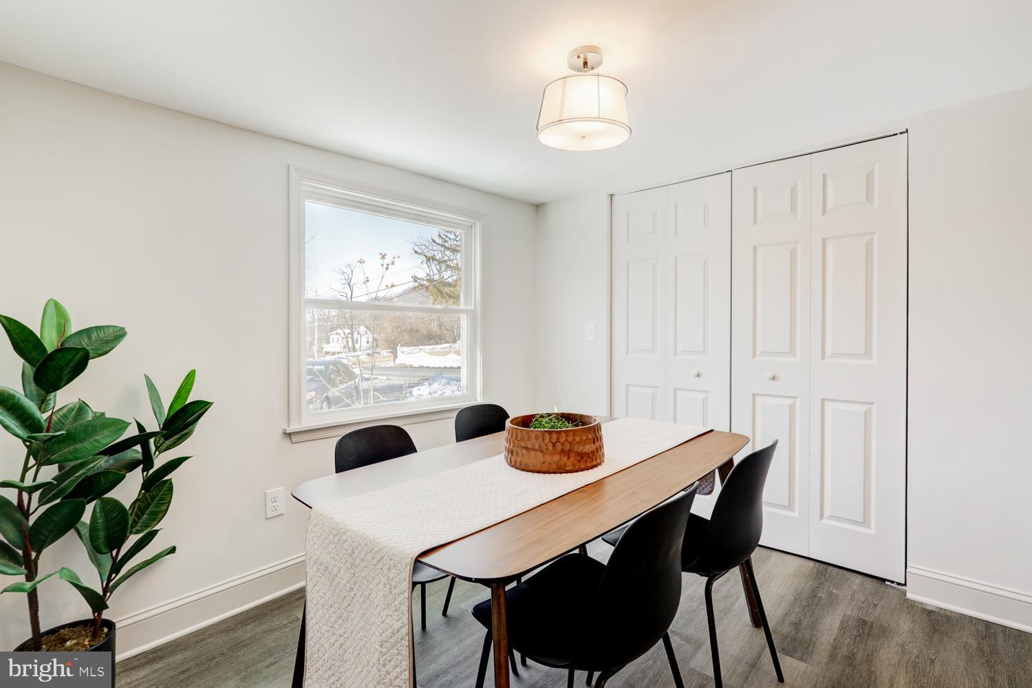 HYDE PARK - Residential