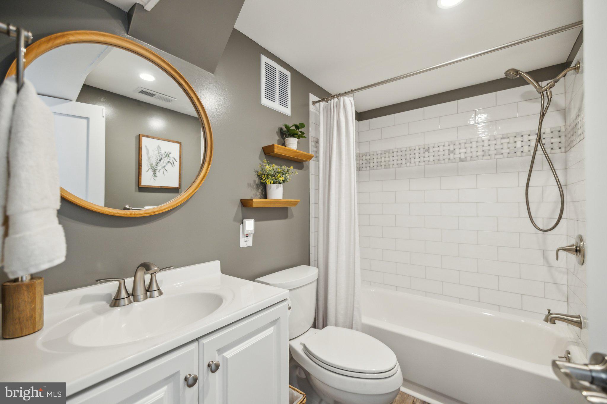 TYLER PARK - Residential