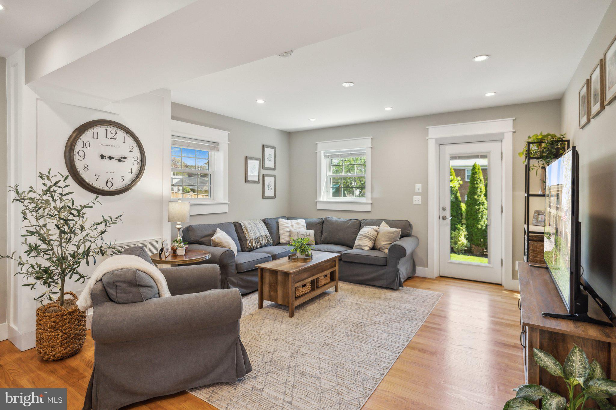 TYLER PARK - Residential