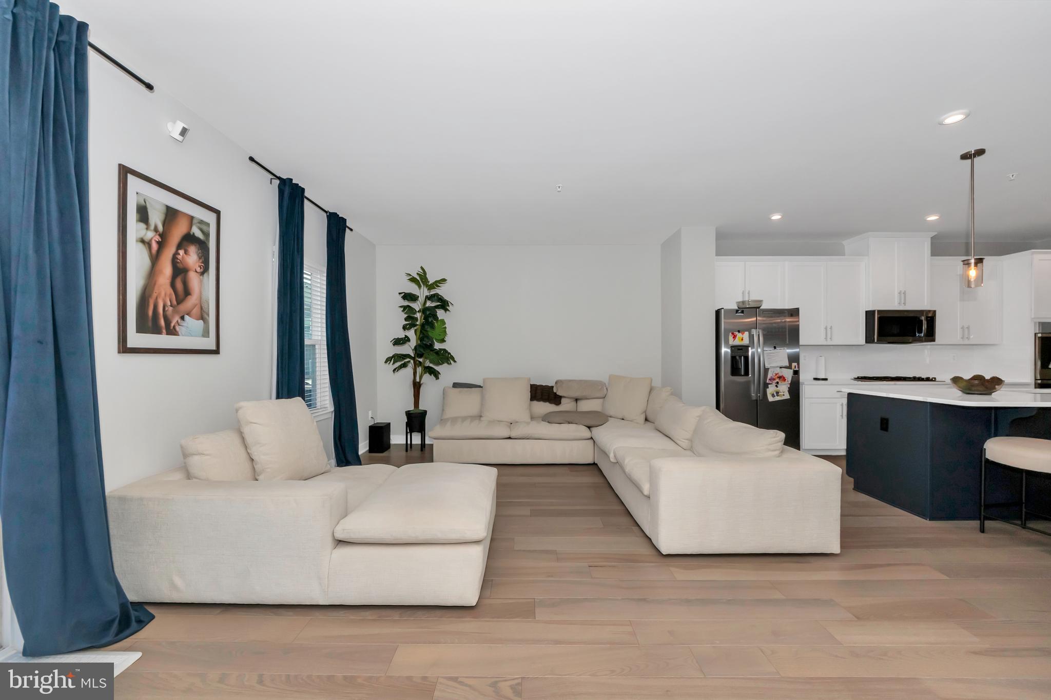 BELLE AIR TOWNHOMES - Residential Lease