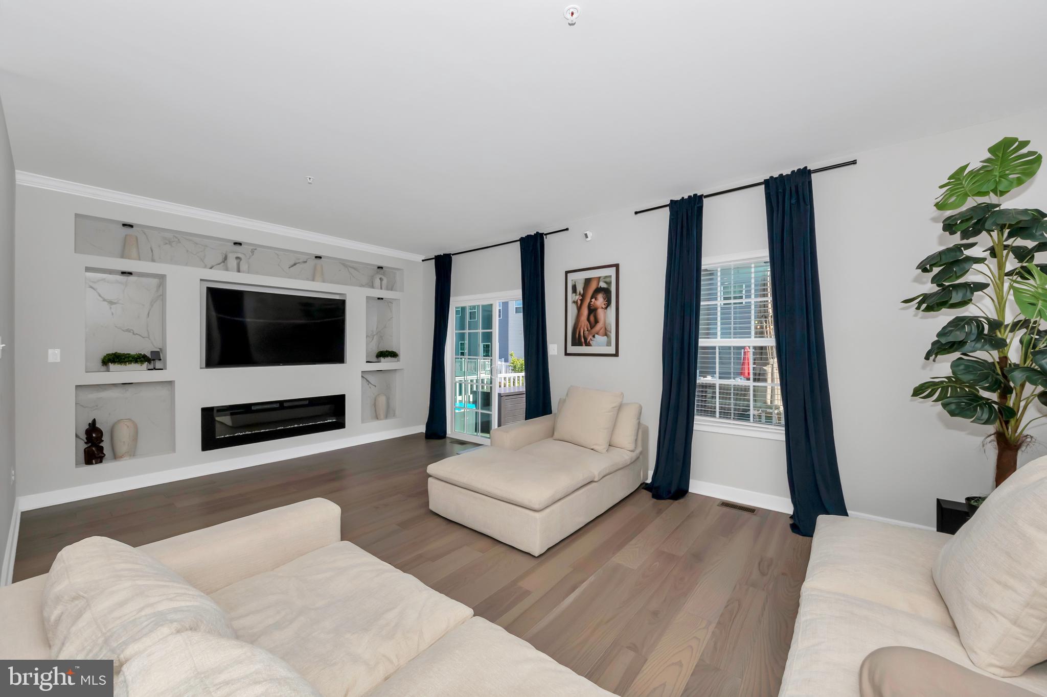 BELLE AIR TOWNHOMES - Residential Lease