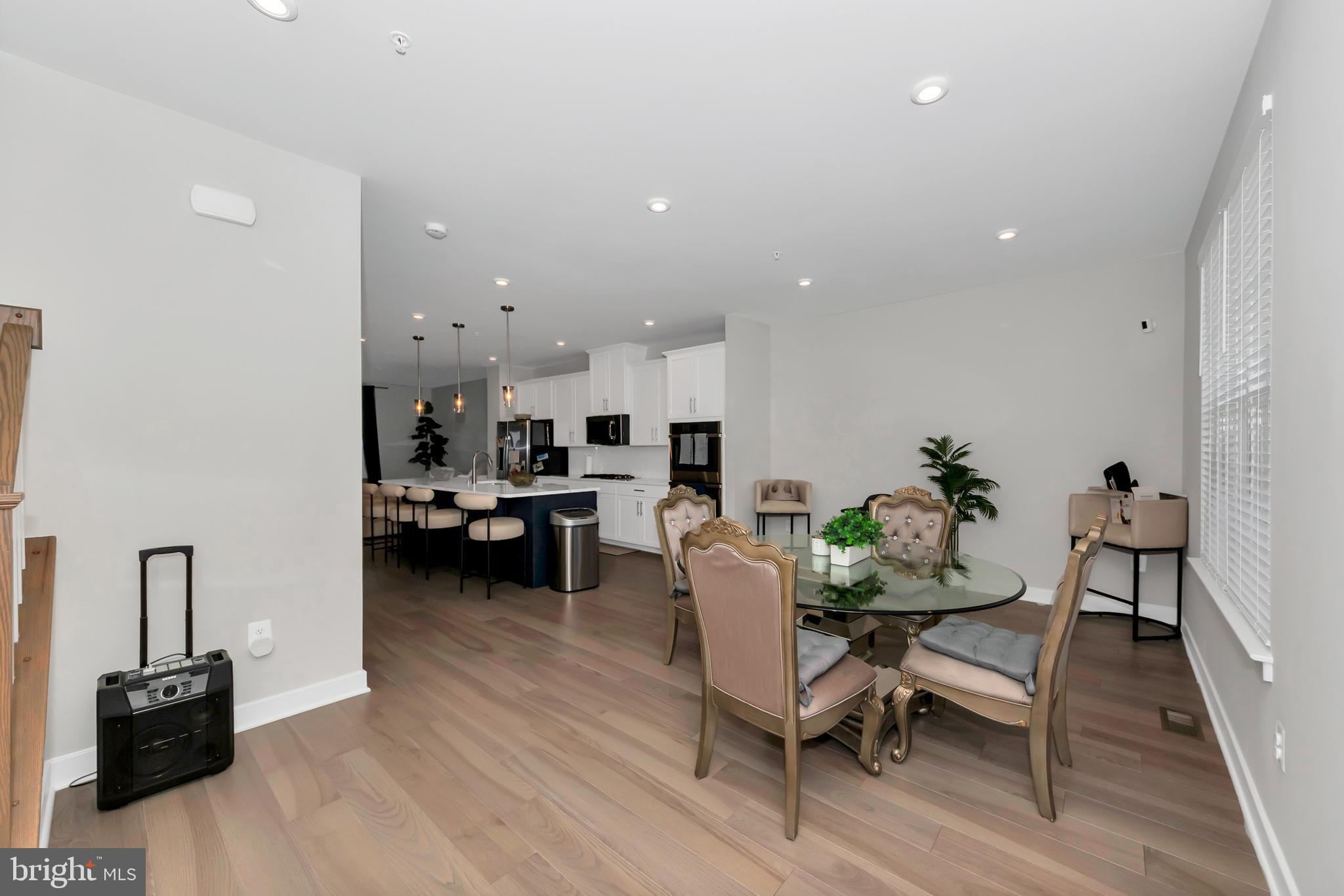 BELLE AIR TOWNHOMES - Residential Lease