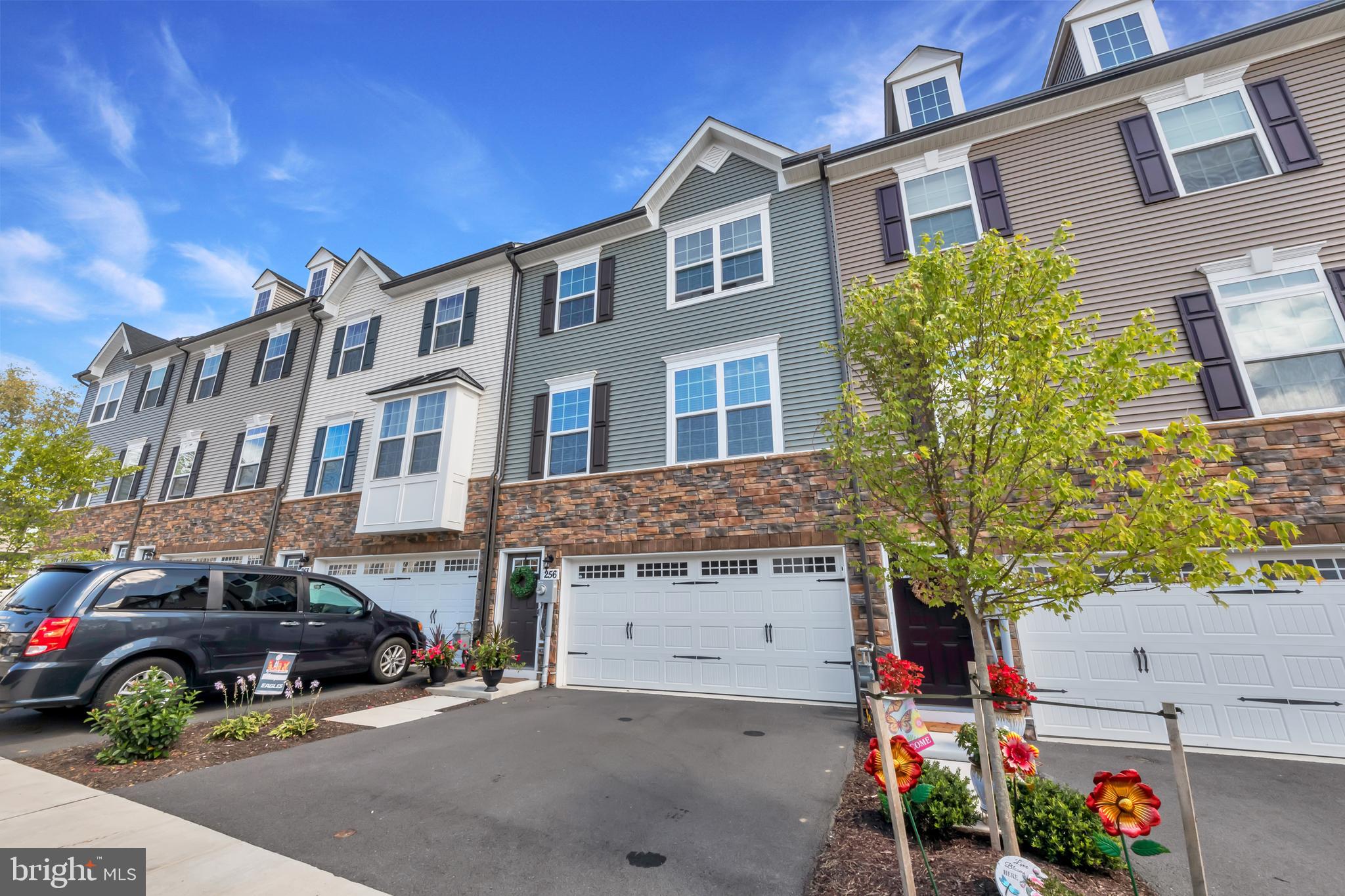 BELLE AIR TOWNHOMES - Residential Lease