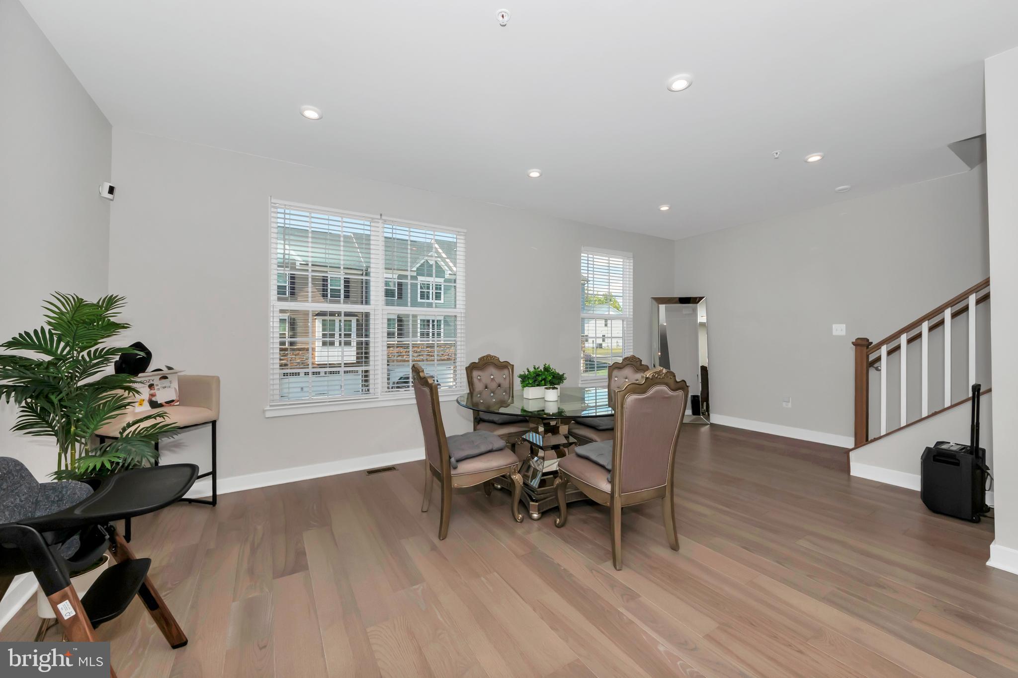 BELLE AIR TOWNHOMES - Residential Lease