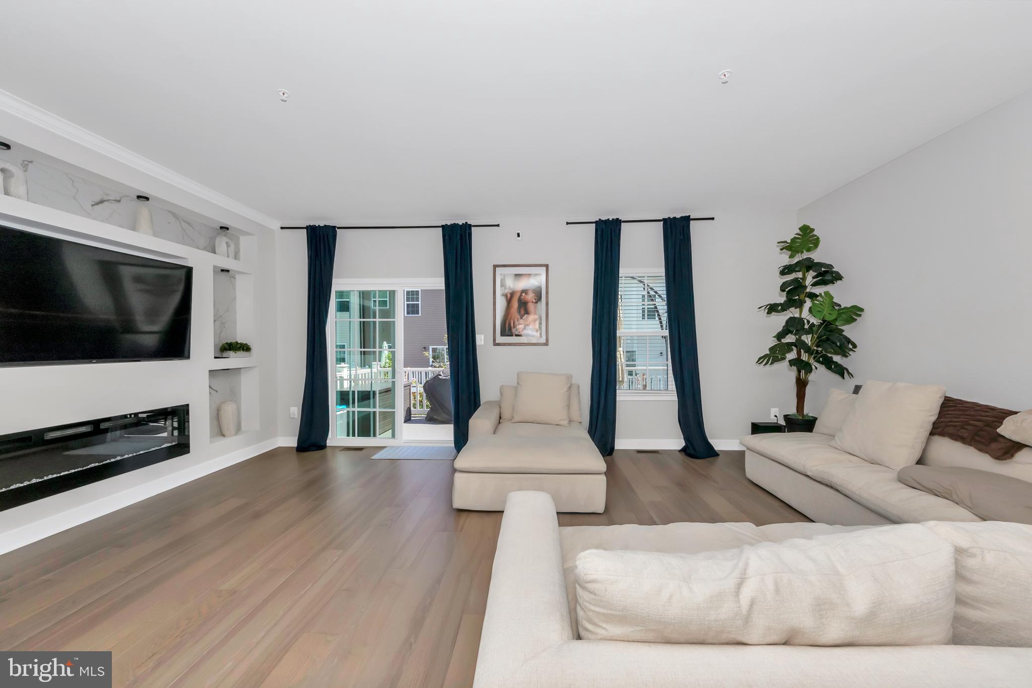 BELLE AIR TOWNHOMES - Residential Lease