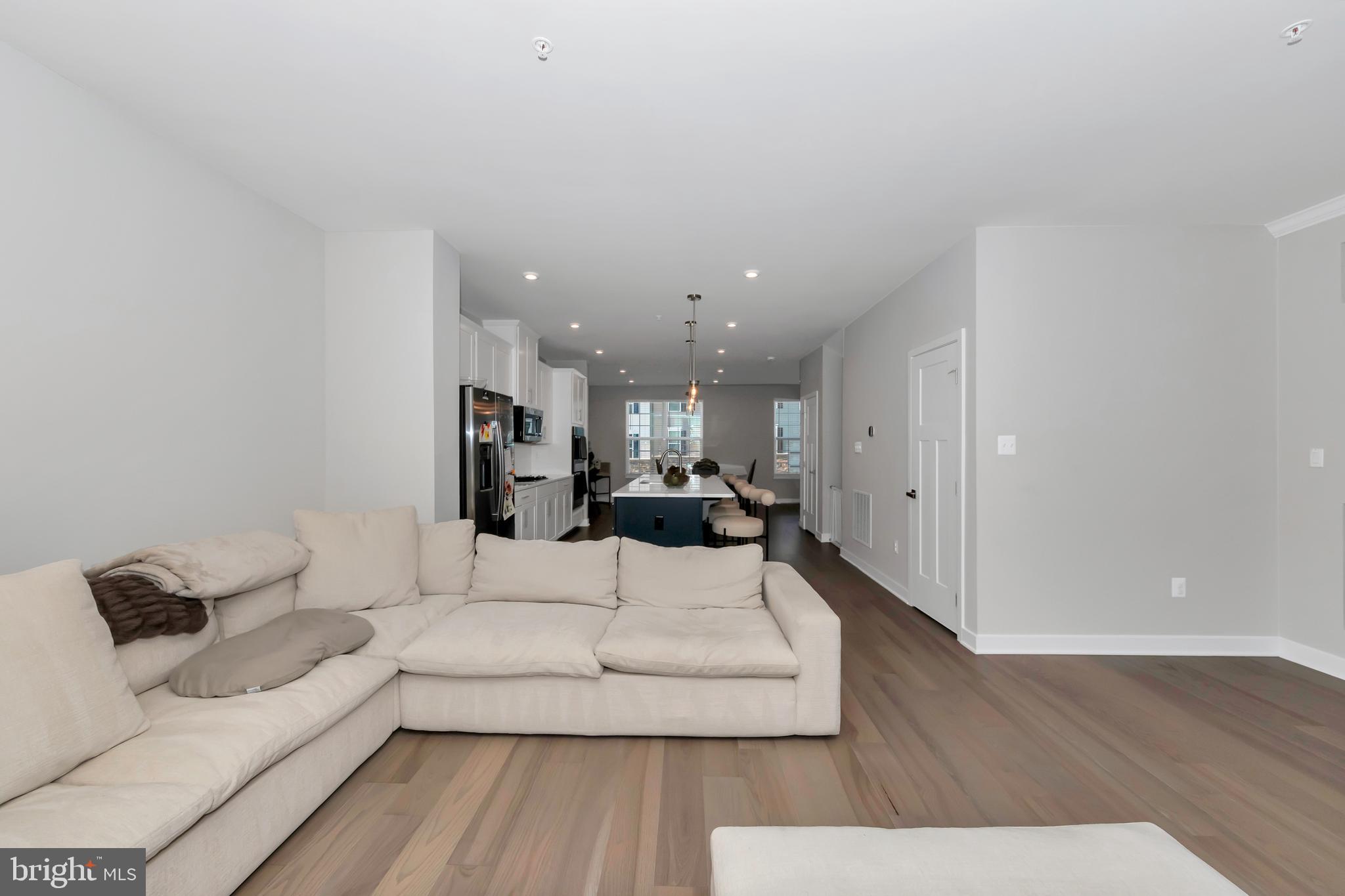 BELLE AIR TOWNHOMES - Residential Lease