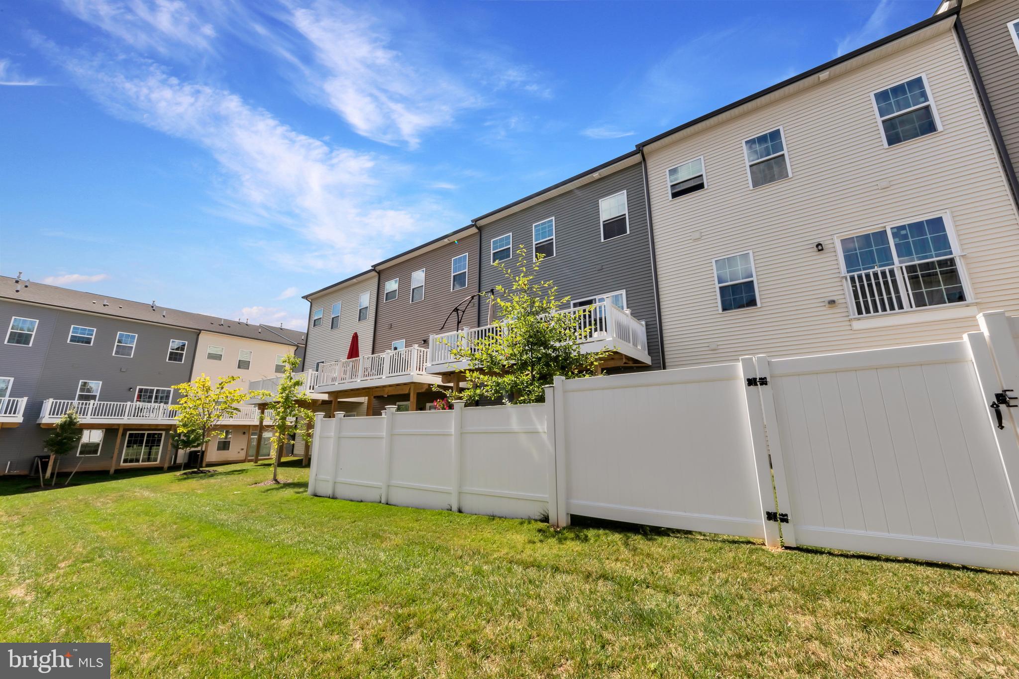 BELLE AIR TOWNHOMES - Residential Lease