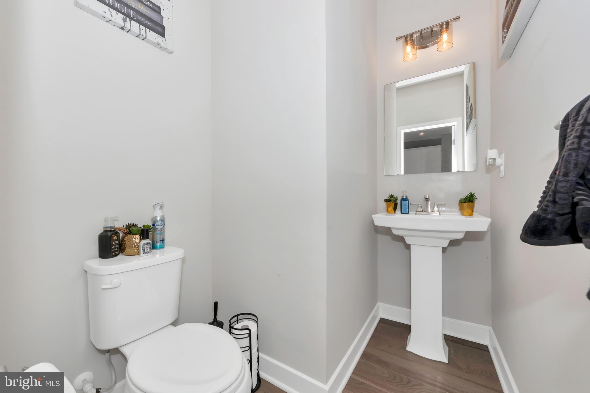 BELLE AIR TOWNHOMES - Residential Lease