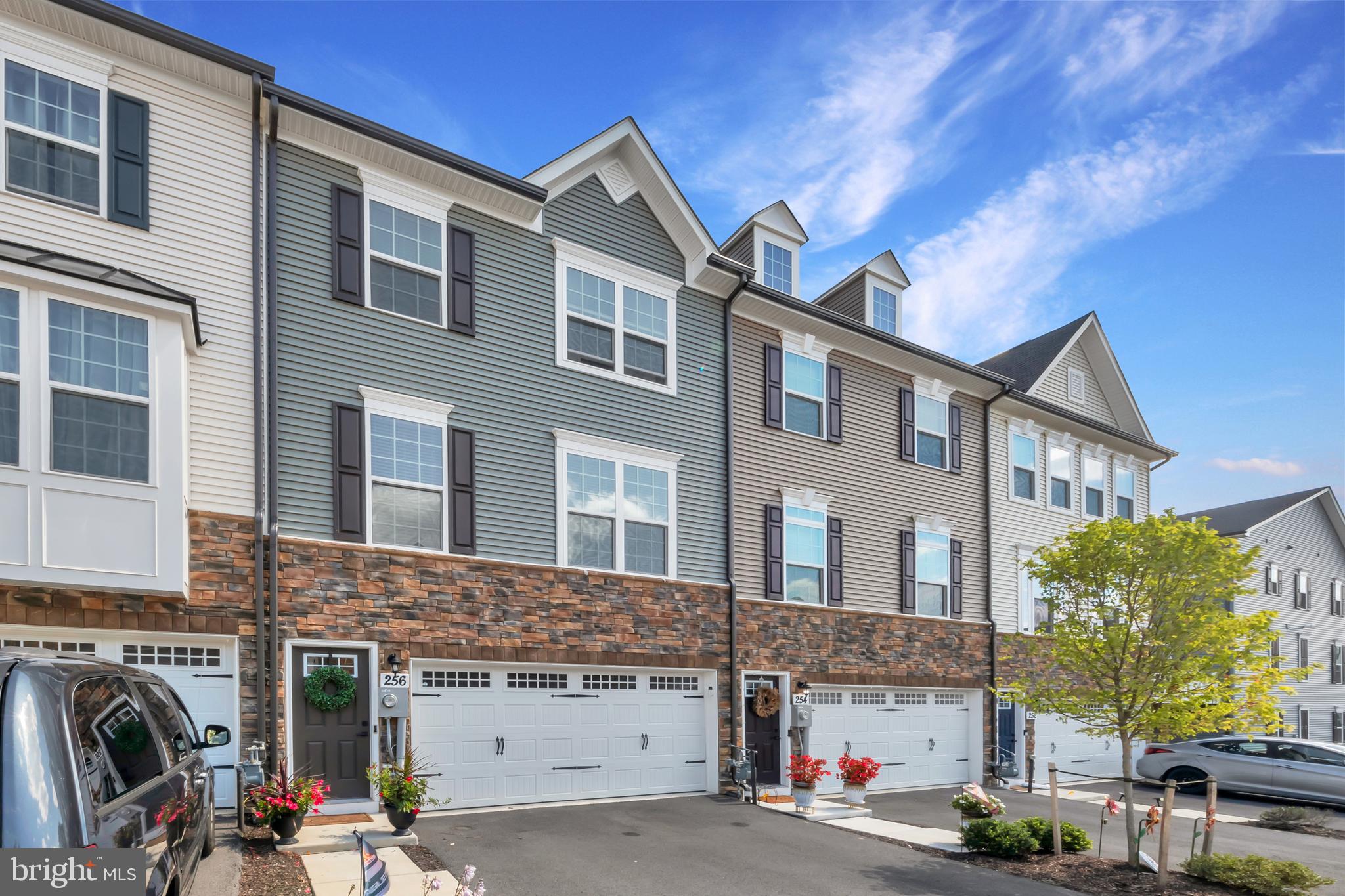 BELLE AIR TOWNHOMES - Residential Lease