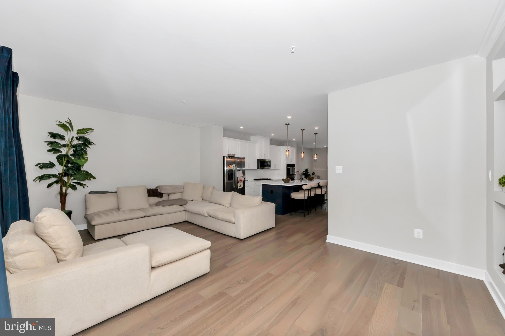 BELLE AIR TOWNHOMES - Residential Lease