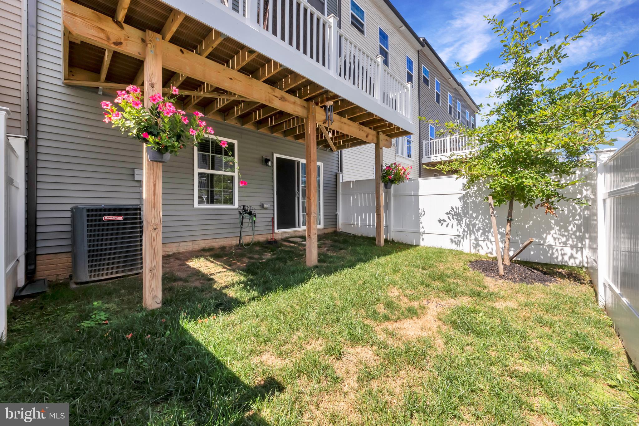 BELLE AIR TOWNHOMES - Residential Lease