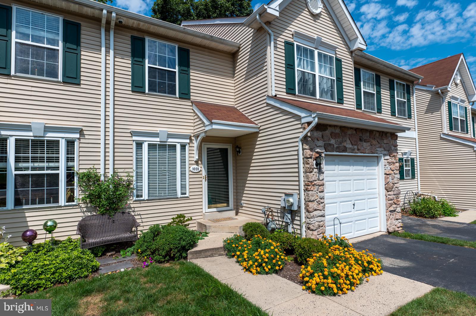 1028 COLIN DRIVE