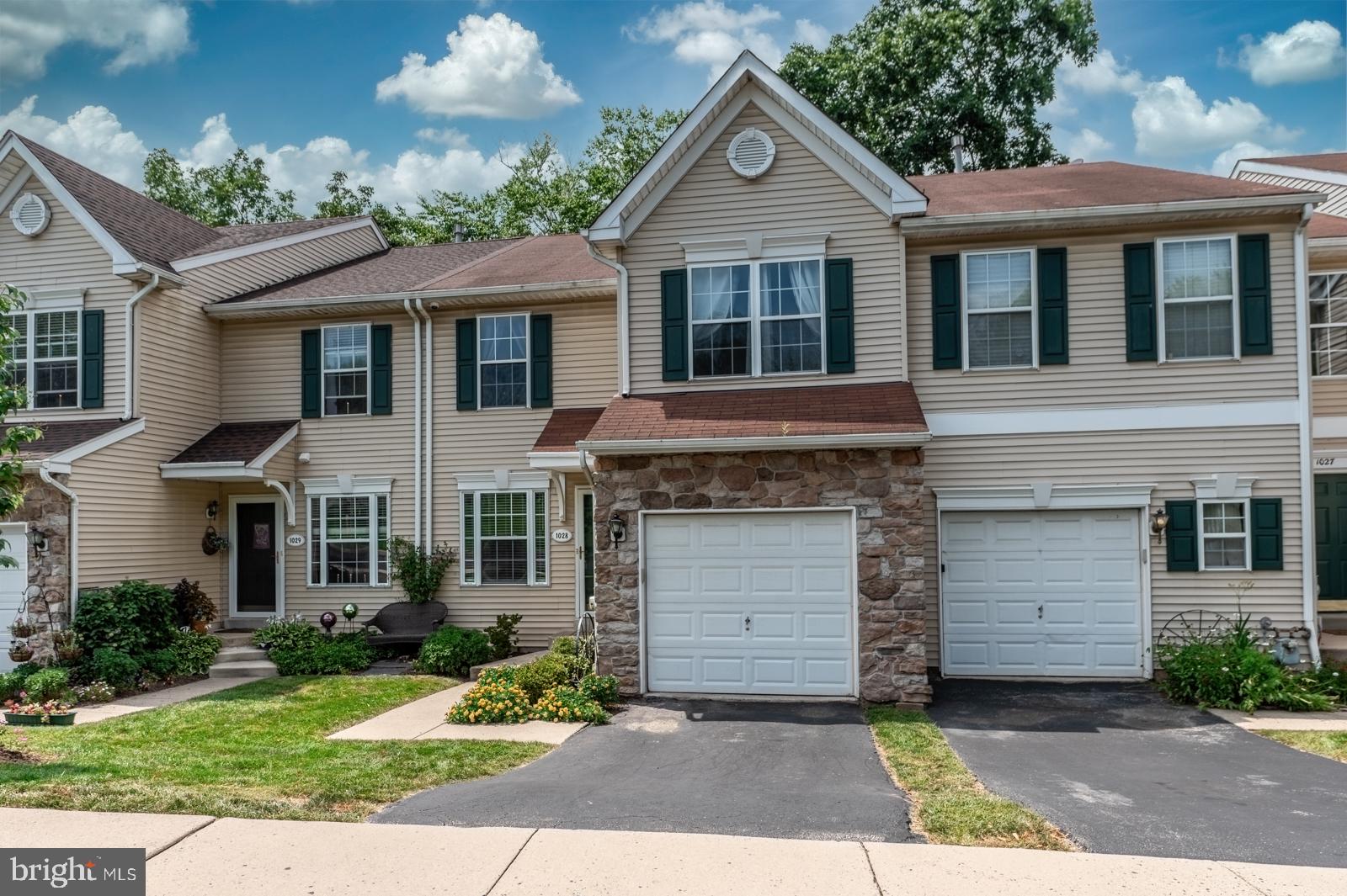 1028 COLIN DRIVE
