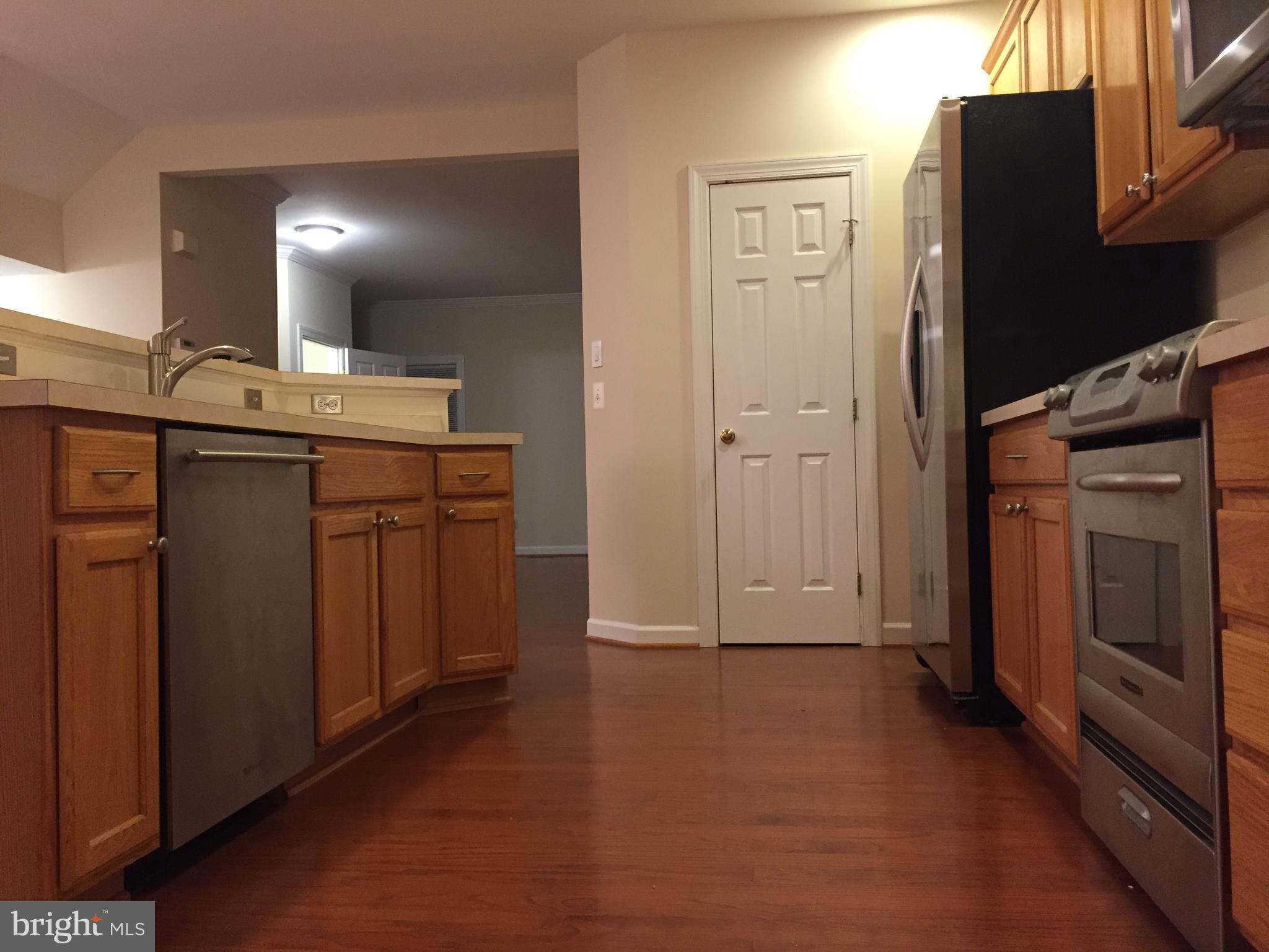 VIRGINIA OAKS - Residential Lease