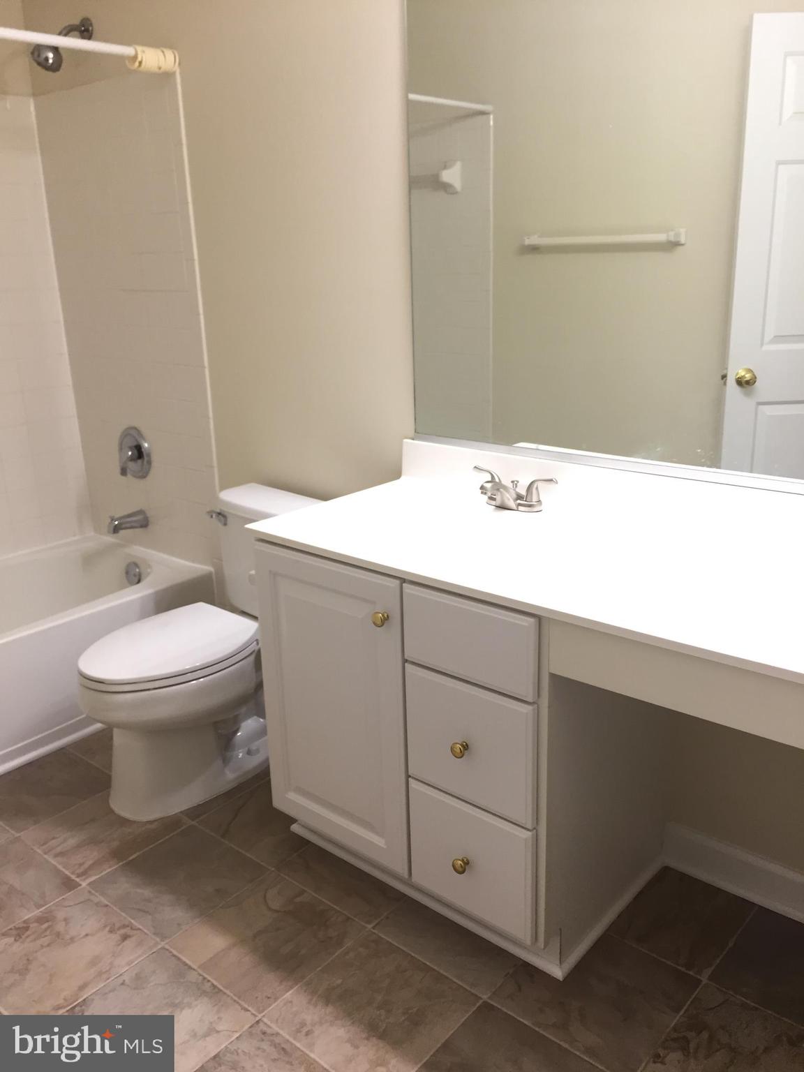 VIRGINIA OAKS - Residential Lease