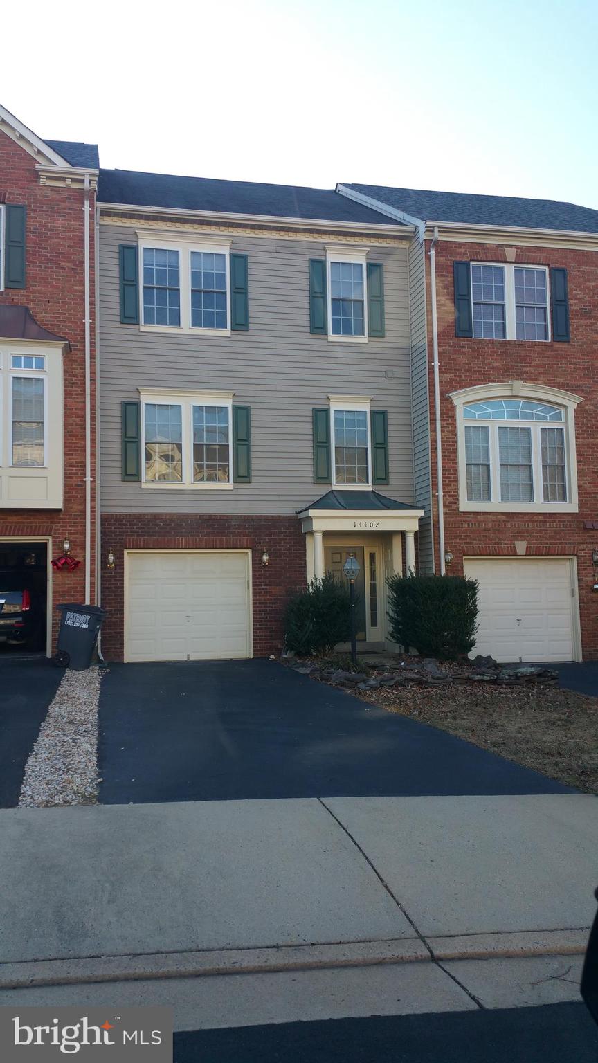 VIRGINIA OAKS - Residential Lease