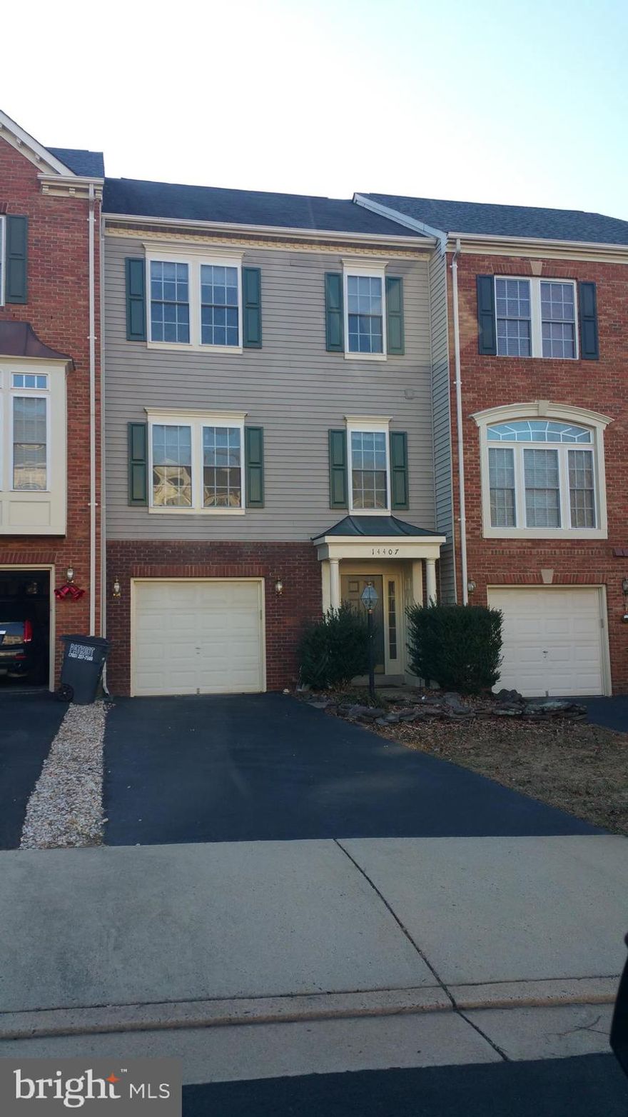 COVID-19: 1) Due to concerns about COVID-19 and as a courtesy to all parties, please do not schedule or attend showings if anyone in your party exhibits cold/flu-like symptoms or has been exposed to the virus.2) Showing agent and prospective tenant must follow the CDC procedure when visiting the property ( wear facial mask, glove, etc). Please limit the number of persons to 3 ( showing agent plus 2 persons ) when visiting the property. Property is currently tenant occupied------------------------------------------------------Conveniently located in Gainesville near many amenities. Easy access to Rt 29, I-66. Perfectly nestled deep in the community, backing up to a tree-lined common area off the back deck. Hardwood floors throughout all 3 levels. Large open kitchen with sliding glass door leads to deck, basement with rec room and second half bath. Upper level with master suite, double vanity, and walk-in closet. New HVAC, hot water tank, and new roof . Long driveway can accommodate 2 cars. No smokers. No pets.