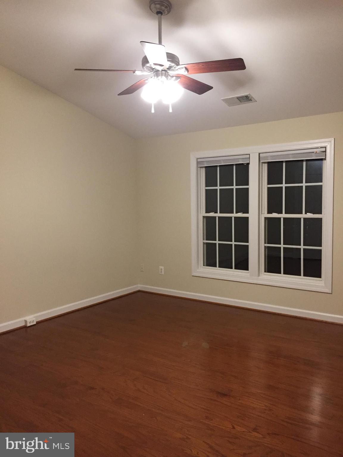 VIRGINIA OAKS - Residential Lease